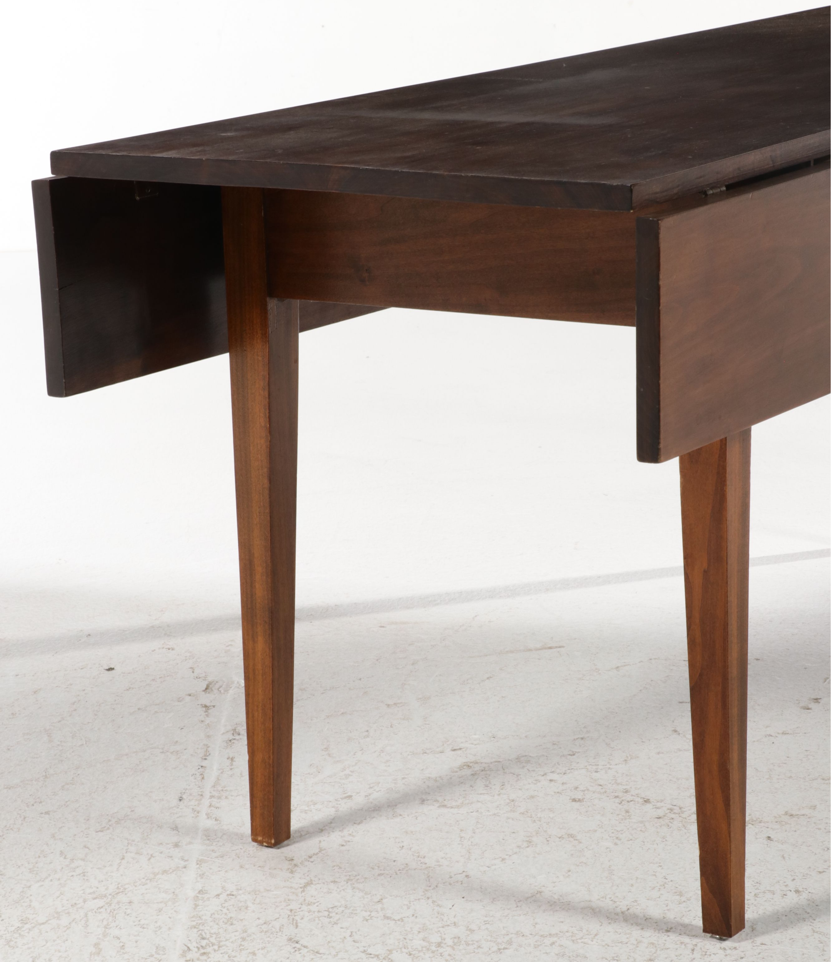 Federal Style Cherry Drop-Leaf Dining Table, 20th Century