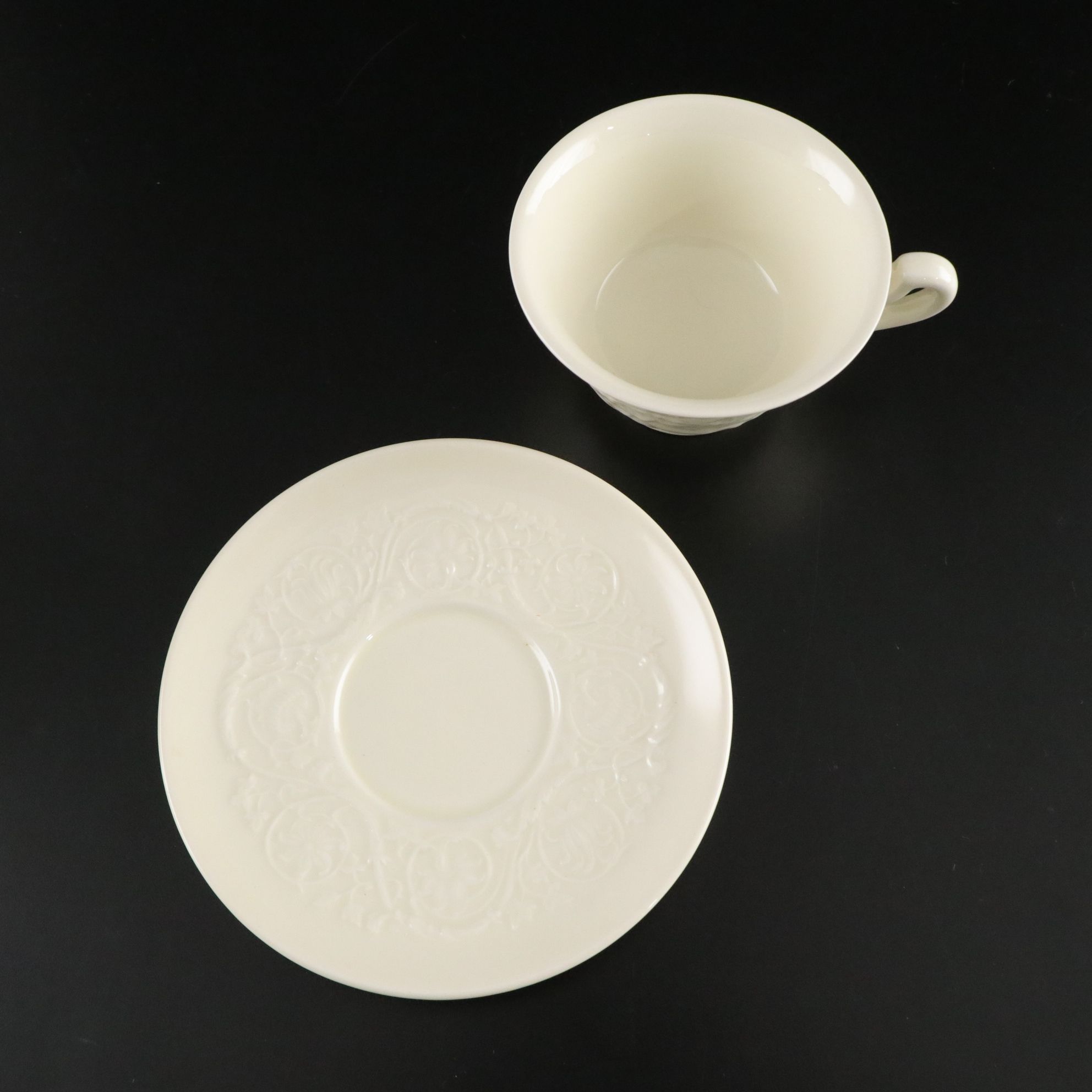 Wedgwood "Patrician" Dinnerware Set for Eight with Serving Pieces