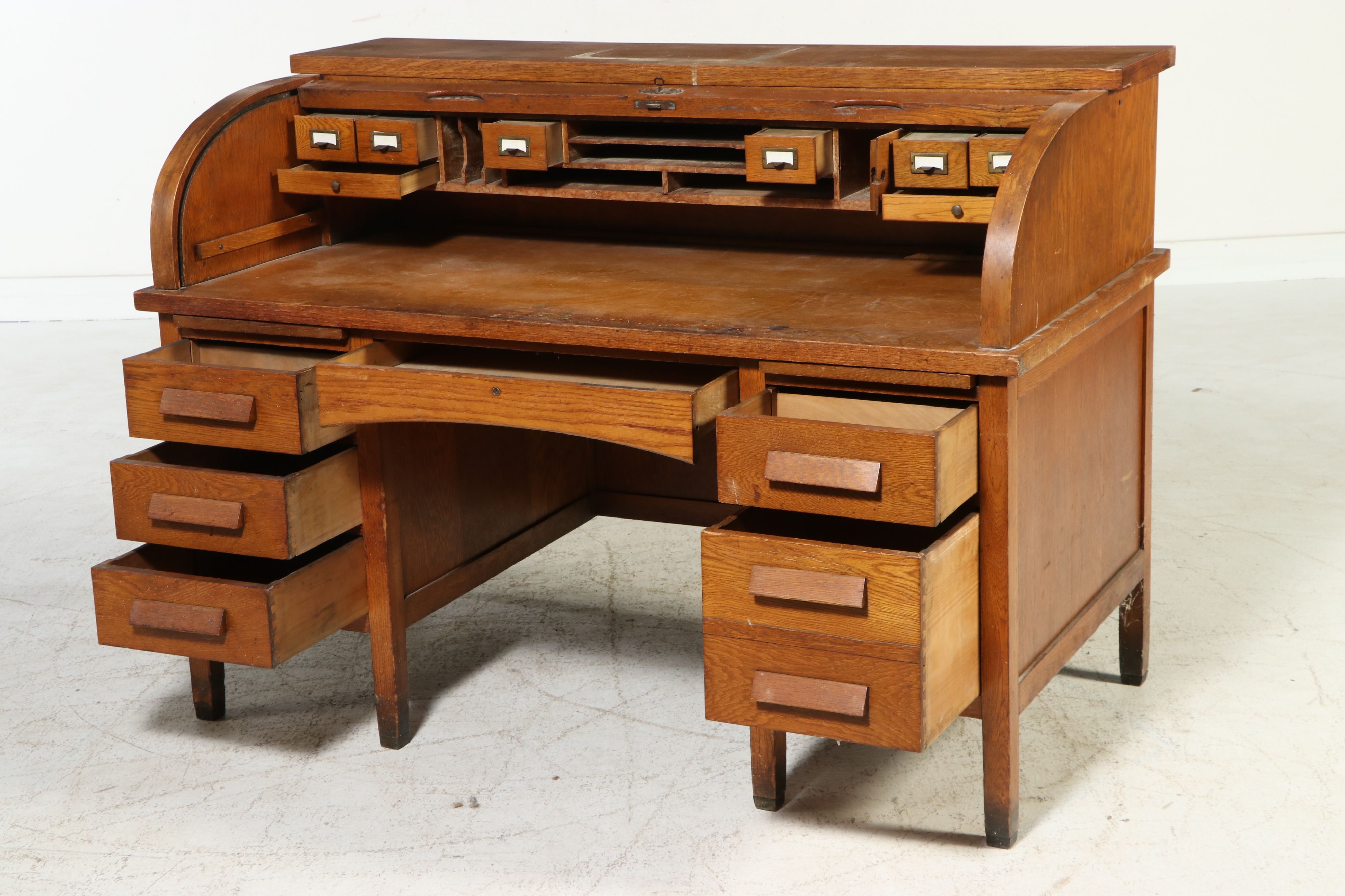 Hoosier Manufacturing Co. Oak Roll-Top Desk, Early 20th Century