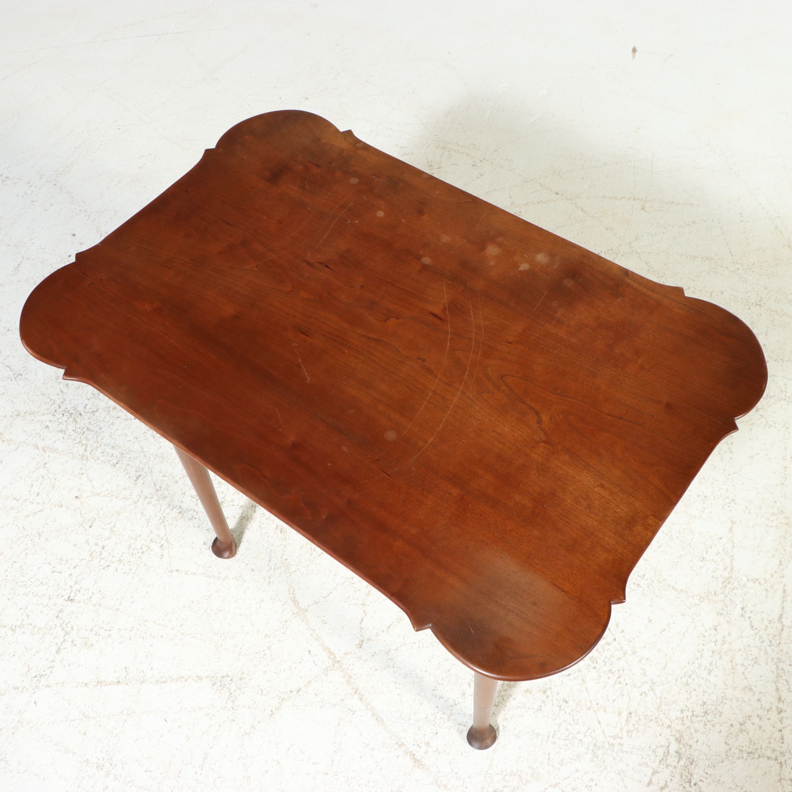 Queen Anne Style Scalloped Top Occasional Table, Mid to Late 20th Century