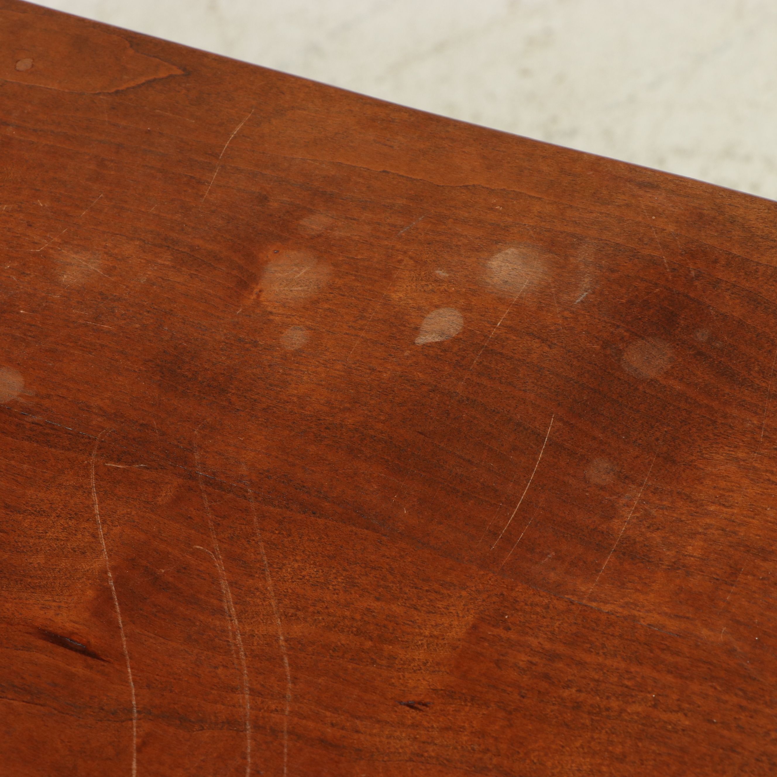 Queen Anne Style Scalloped Top Occasional Table, Mid to Late 20th Century