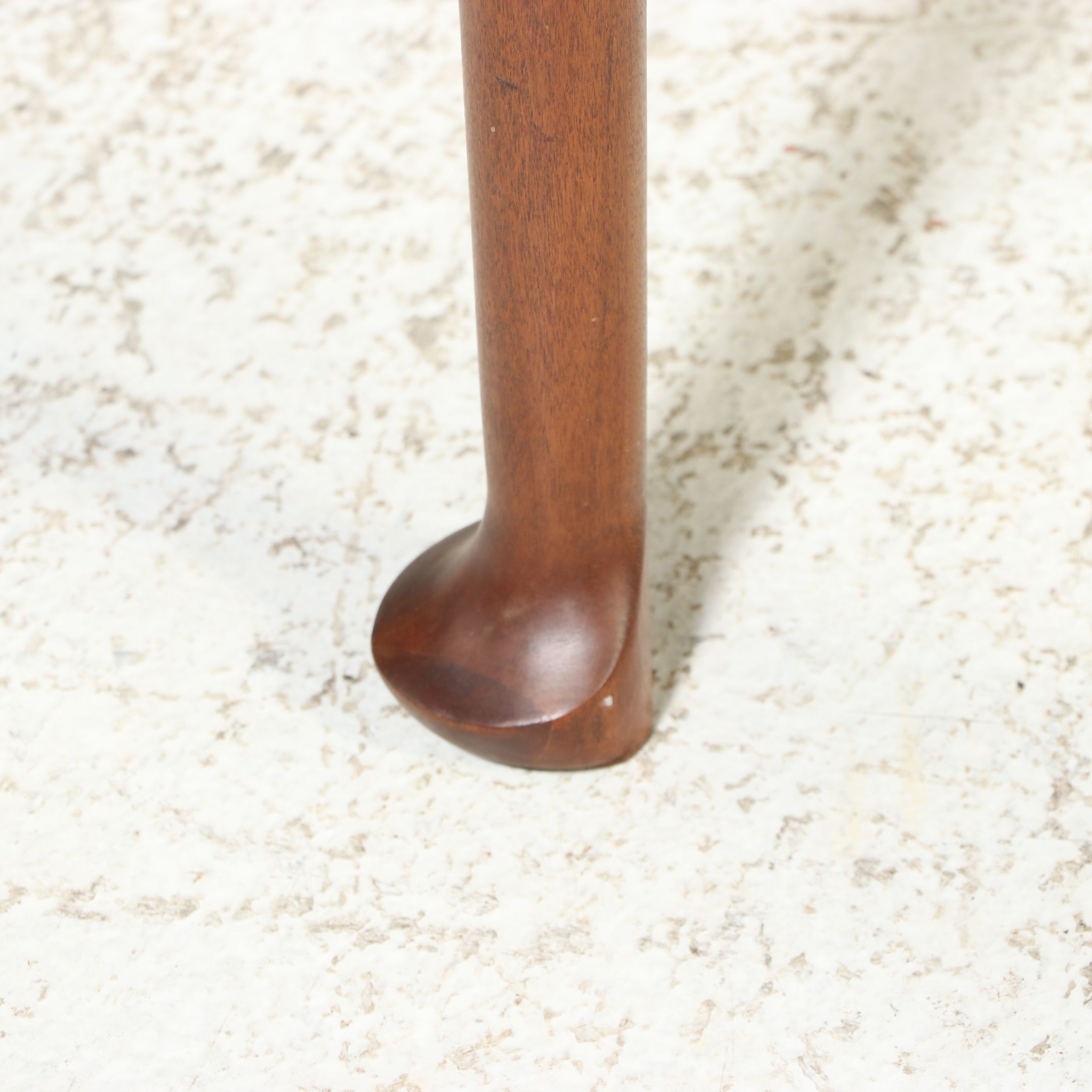 Queen Anne Style Scalloped Top Occasional Table, Mid to Late 20th Century