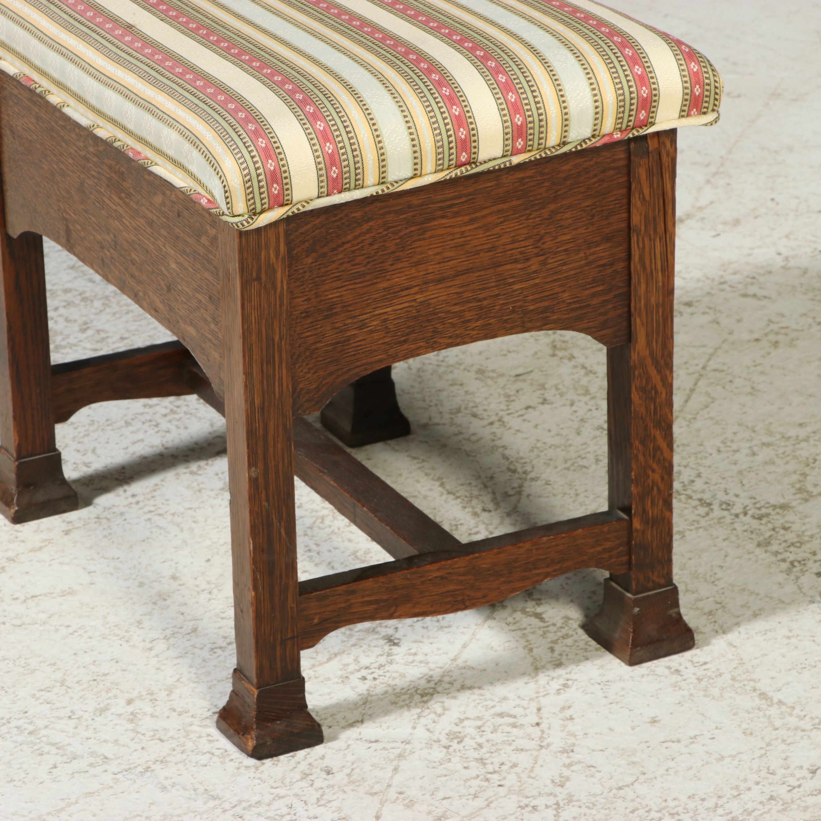 Arts & Crafts Oak Storage Footstool, Early 20th Century