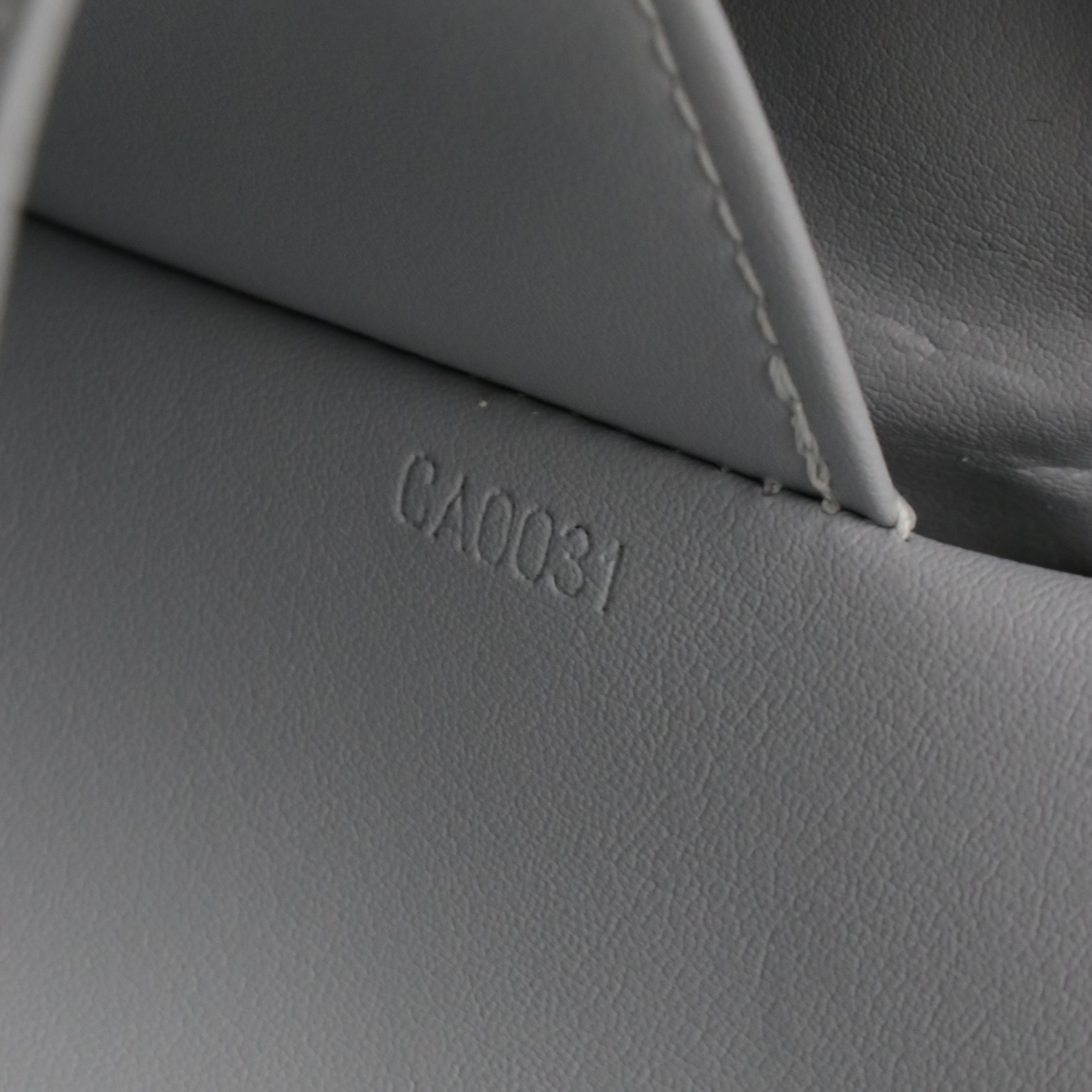 Louis Vuitton Thompson Street Shoulder Bag in Monogram Vernis Leather