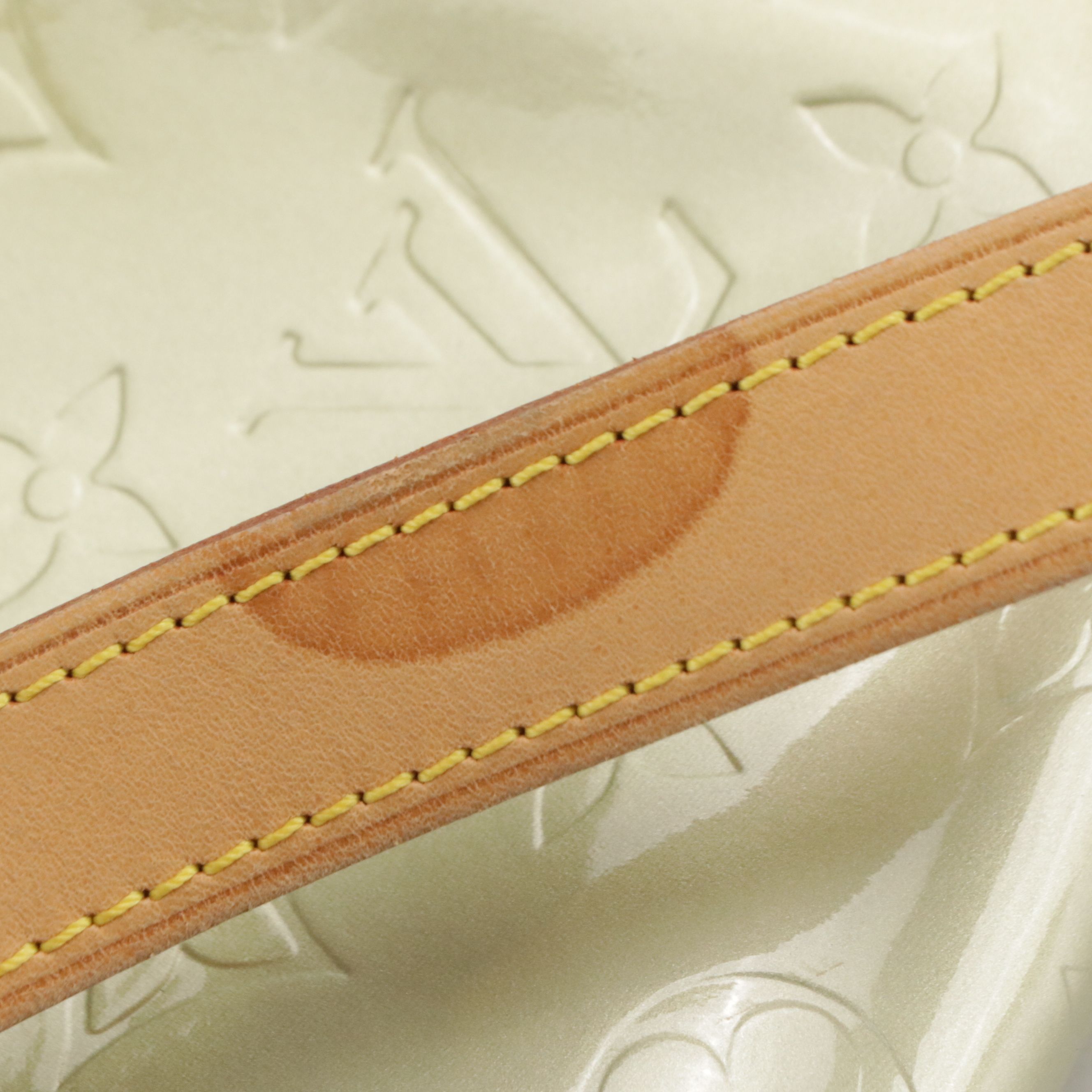 Louis Vuitton Thompson Street Shoulder Bag in Monogram Vernis Leather