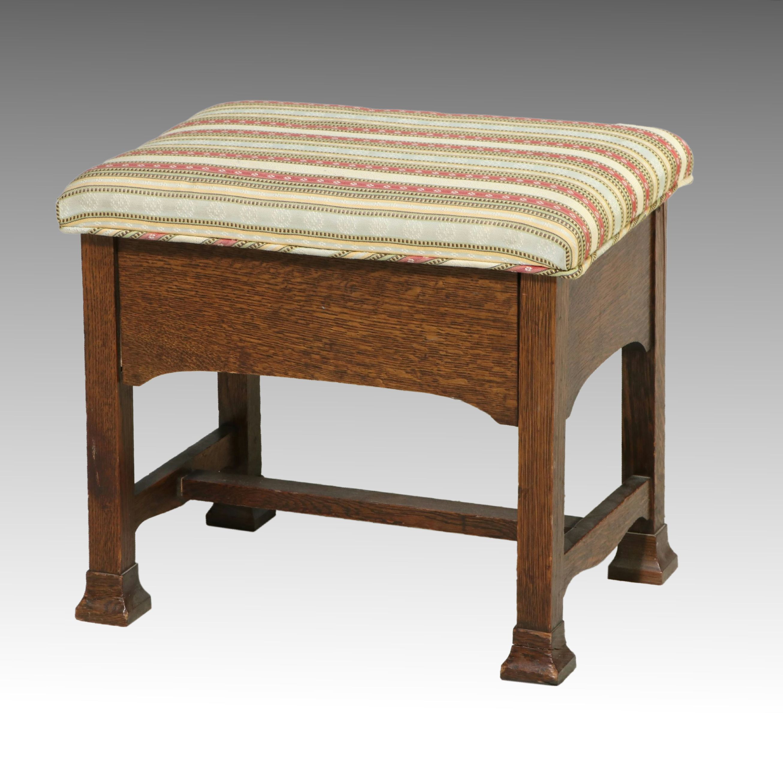 Arts & Crafts Oak Storage Footstool, Early 20th Century