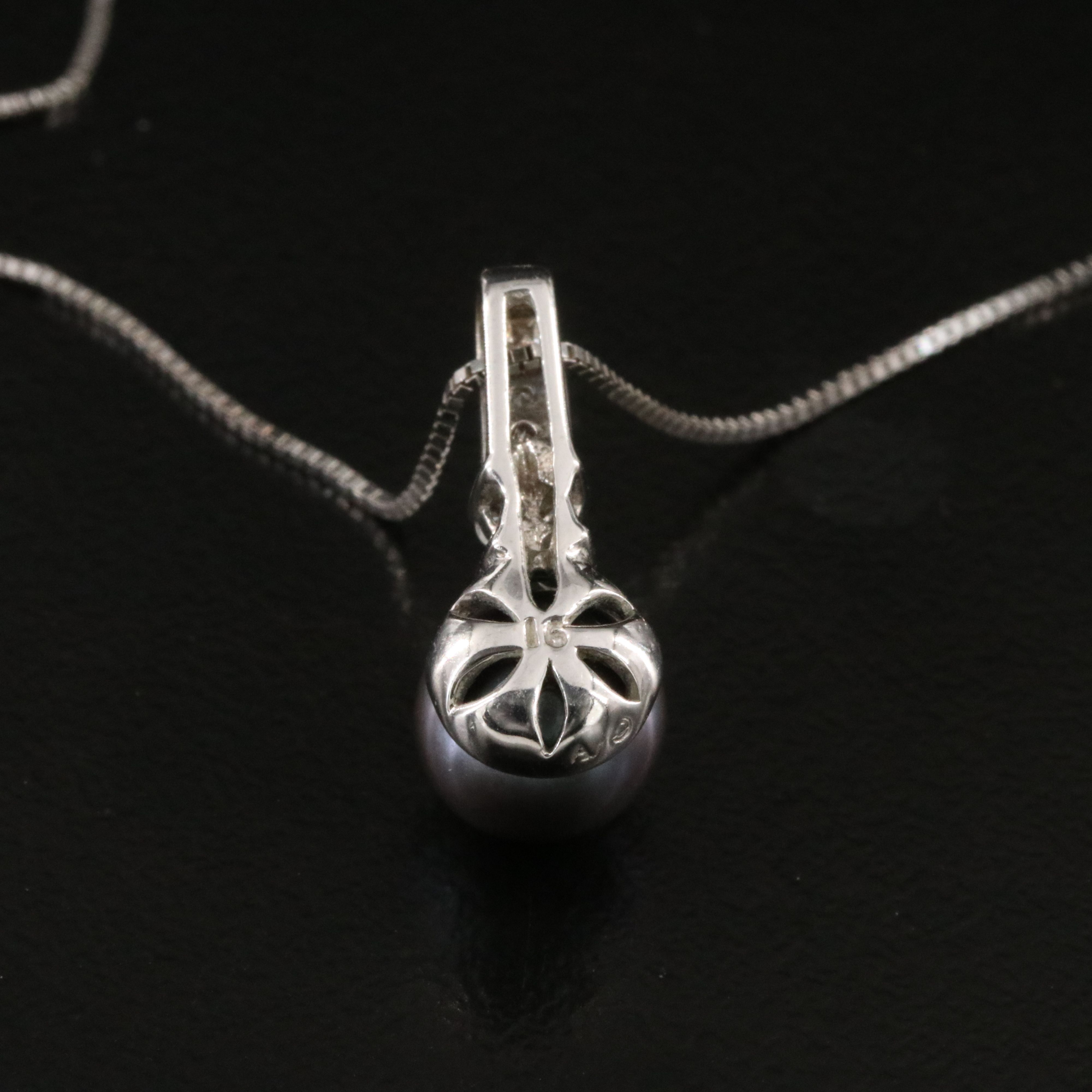 10K Pearl and Diamond Pendant Necklace