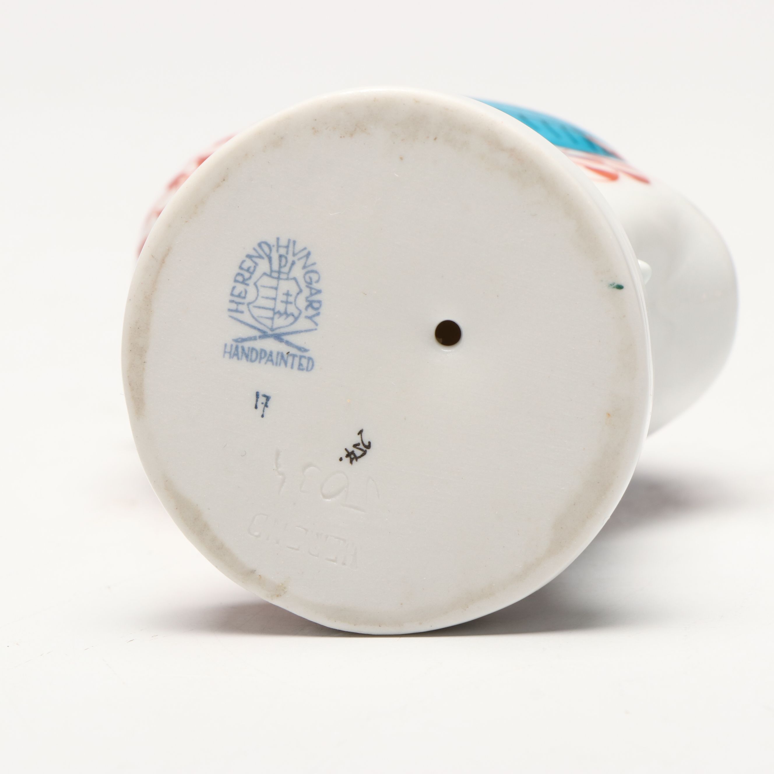 Herend Rust Fishnet with Gold "Chick" Porcelain Figurine