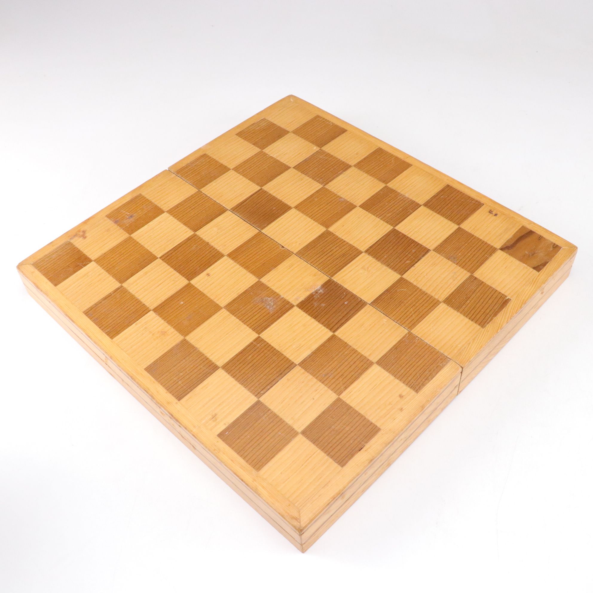 Double Fifteen Dominoes Set with Mexican Train Dominoes and Wooden Chess Set