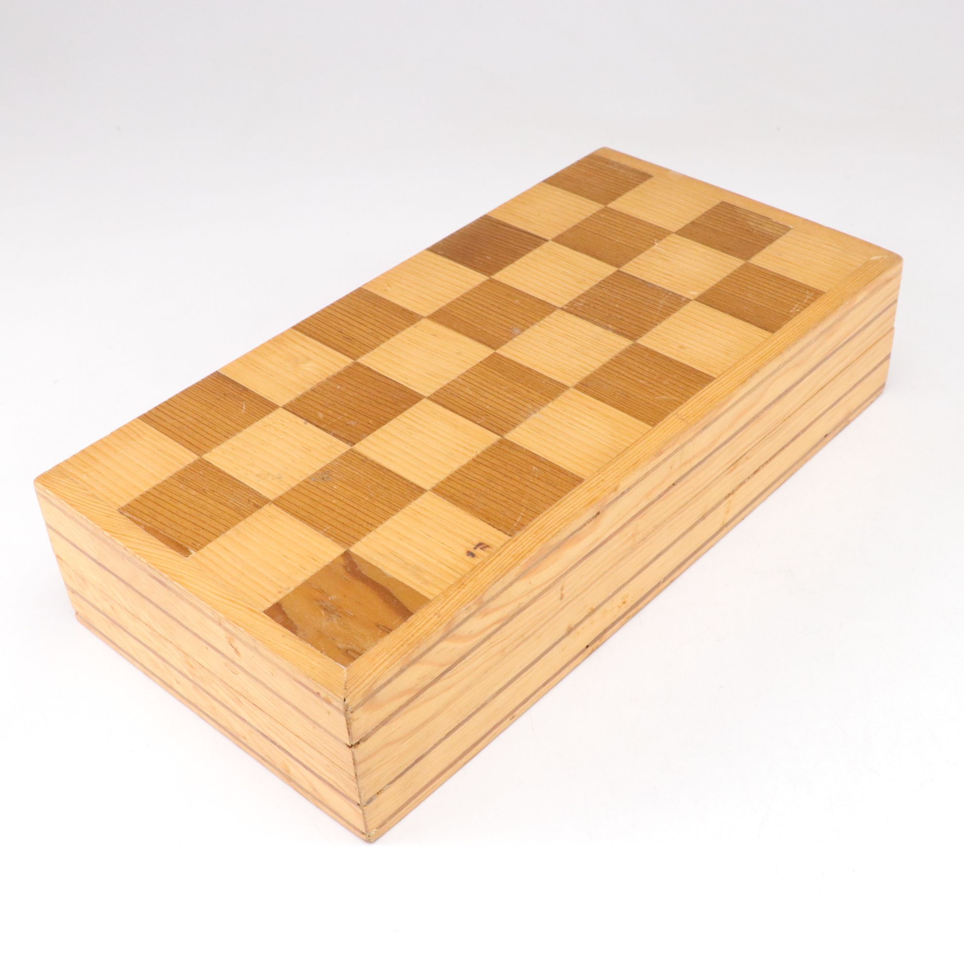 Double Fifteen Dominoes Set with Mexican Train Dominoes and Wooden Chess Set