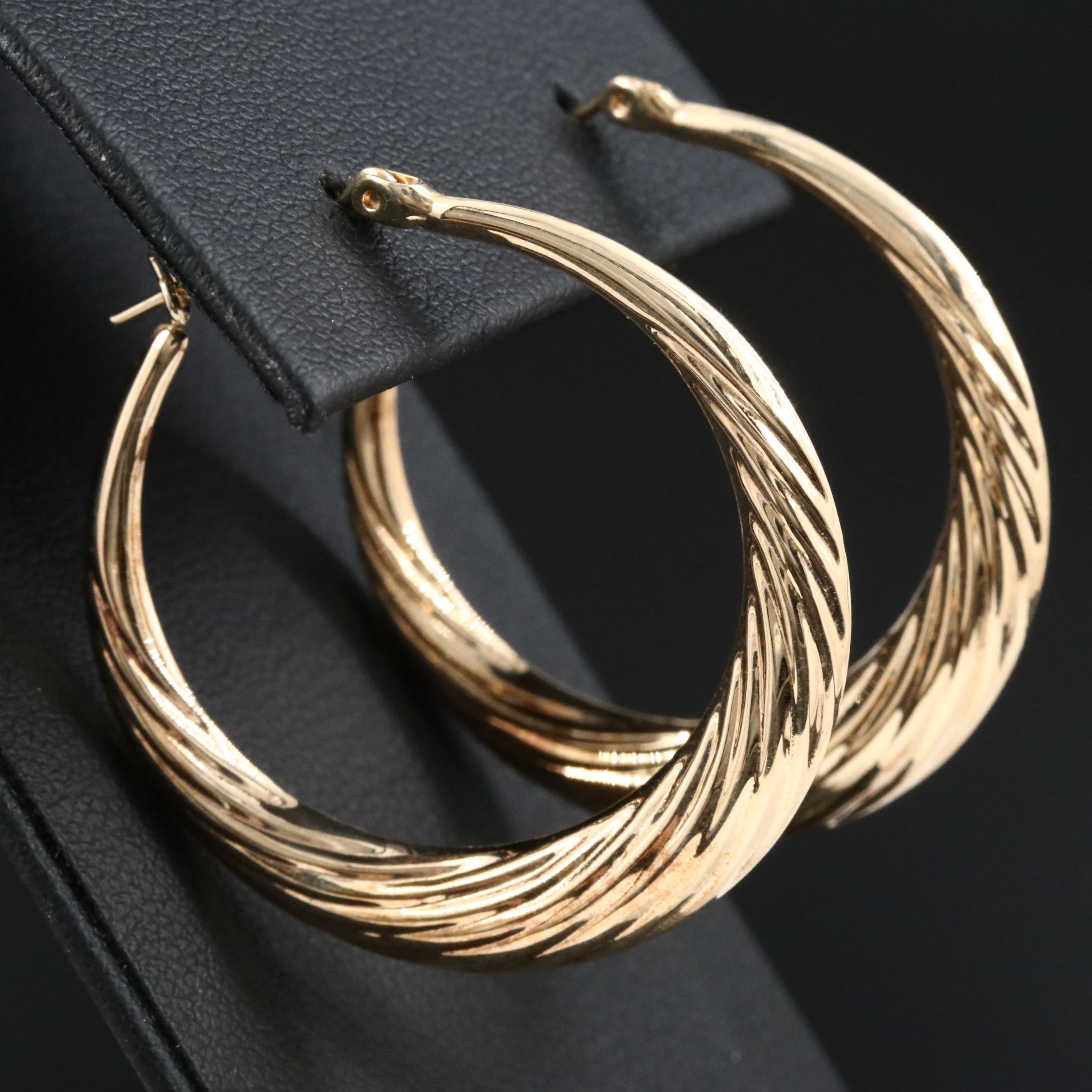14K Fluted Hoop Earrings