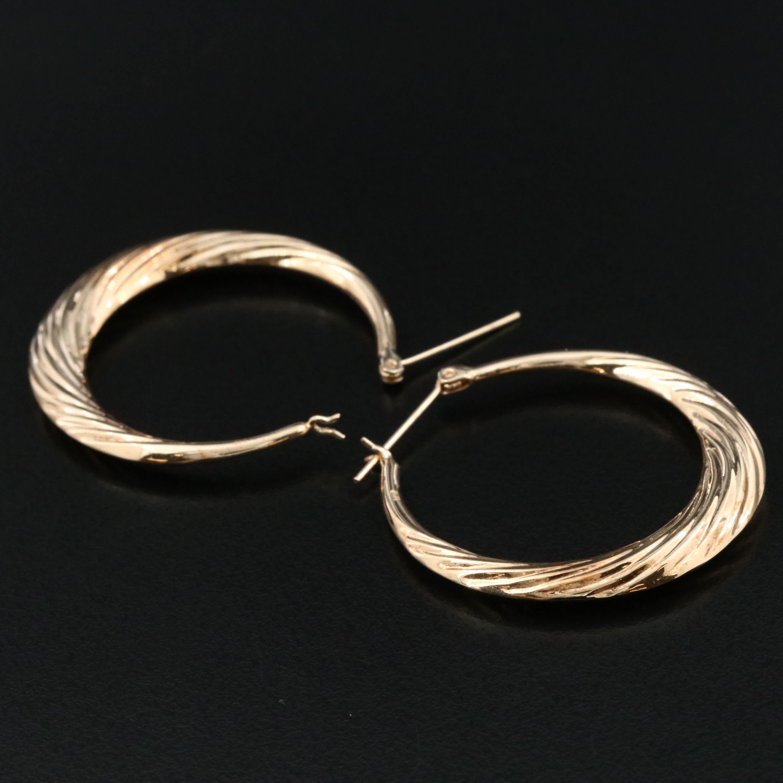 14K Fluted Hoop Earrings