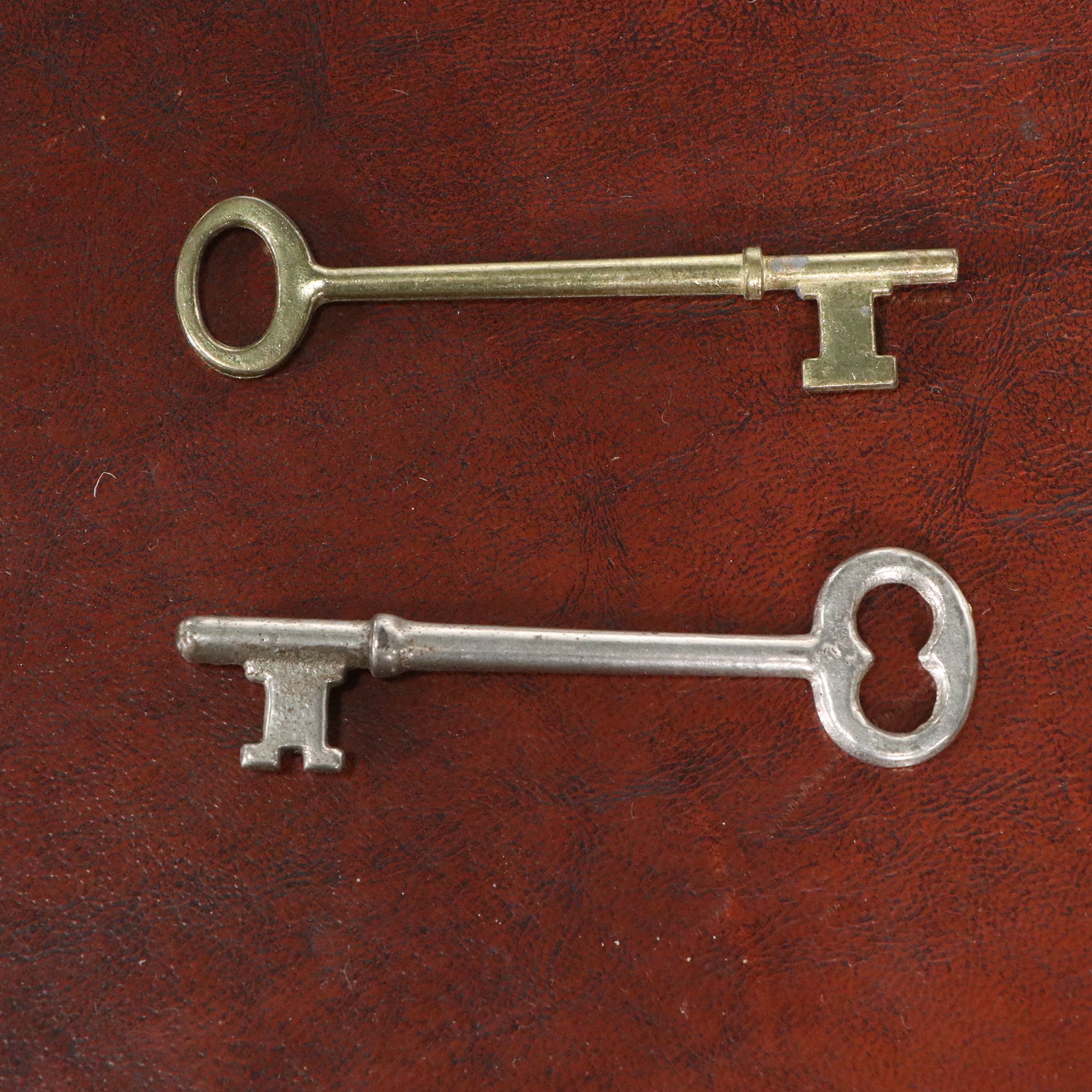 English Victorian Mahogany Dickens Desk with Angled Leather Writing Surface