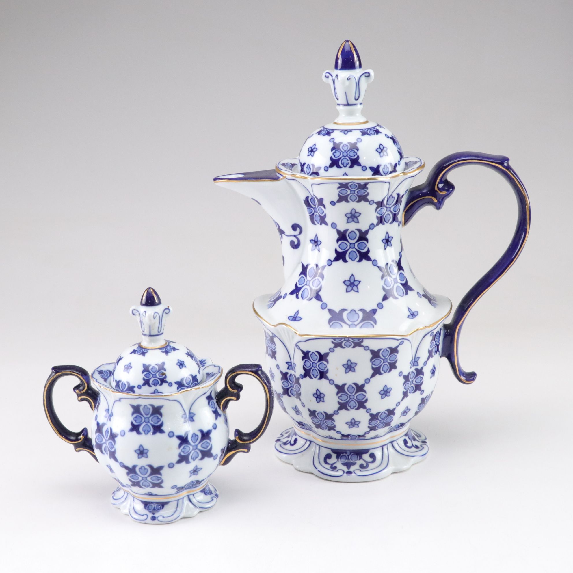 Chinese "Canton Blue" Dinnerware Collection with Serving Pieces