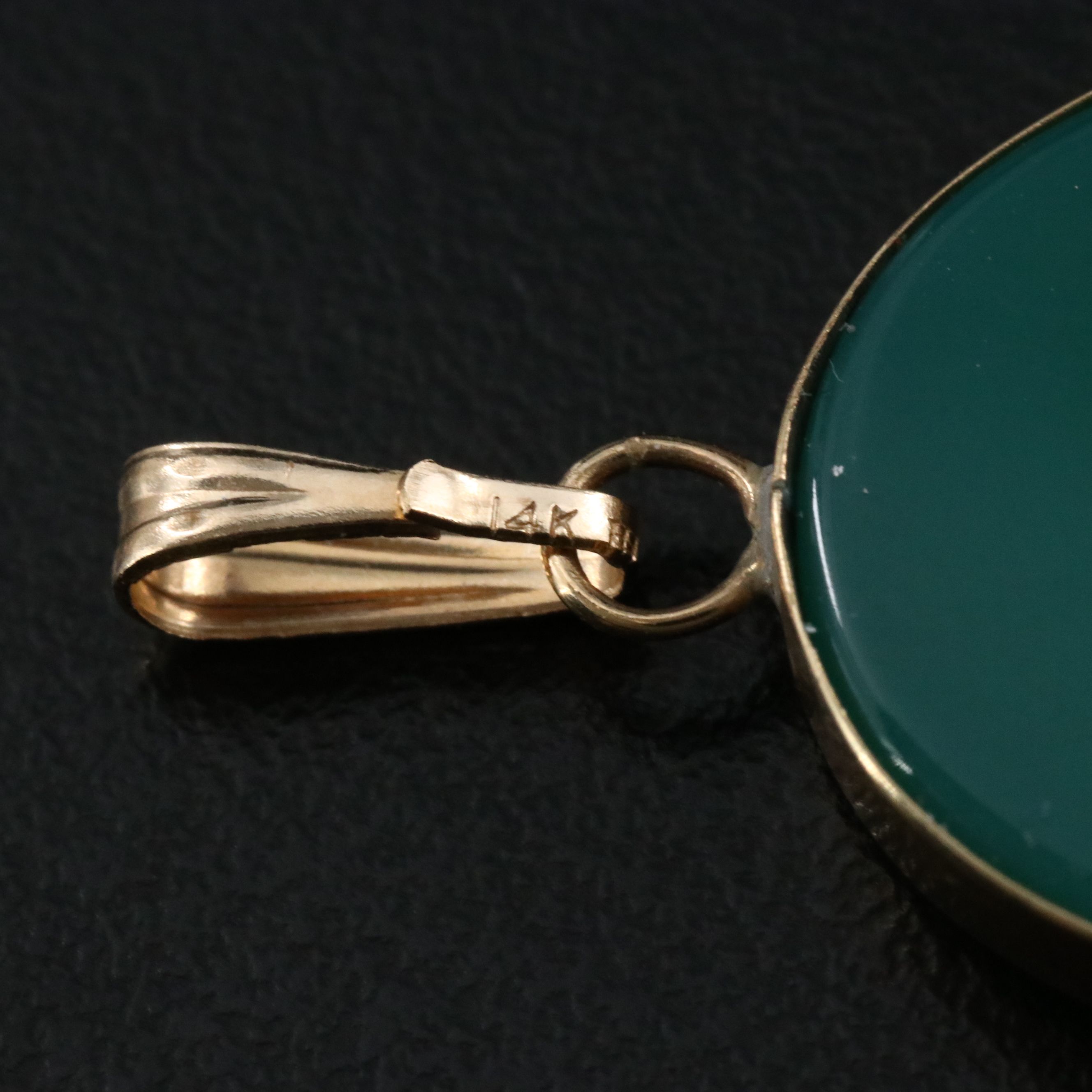14K Agate Cameo Pendant