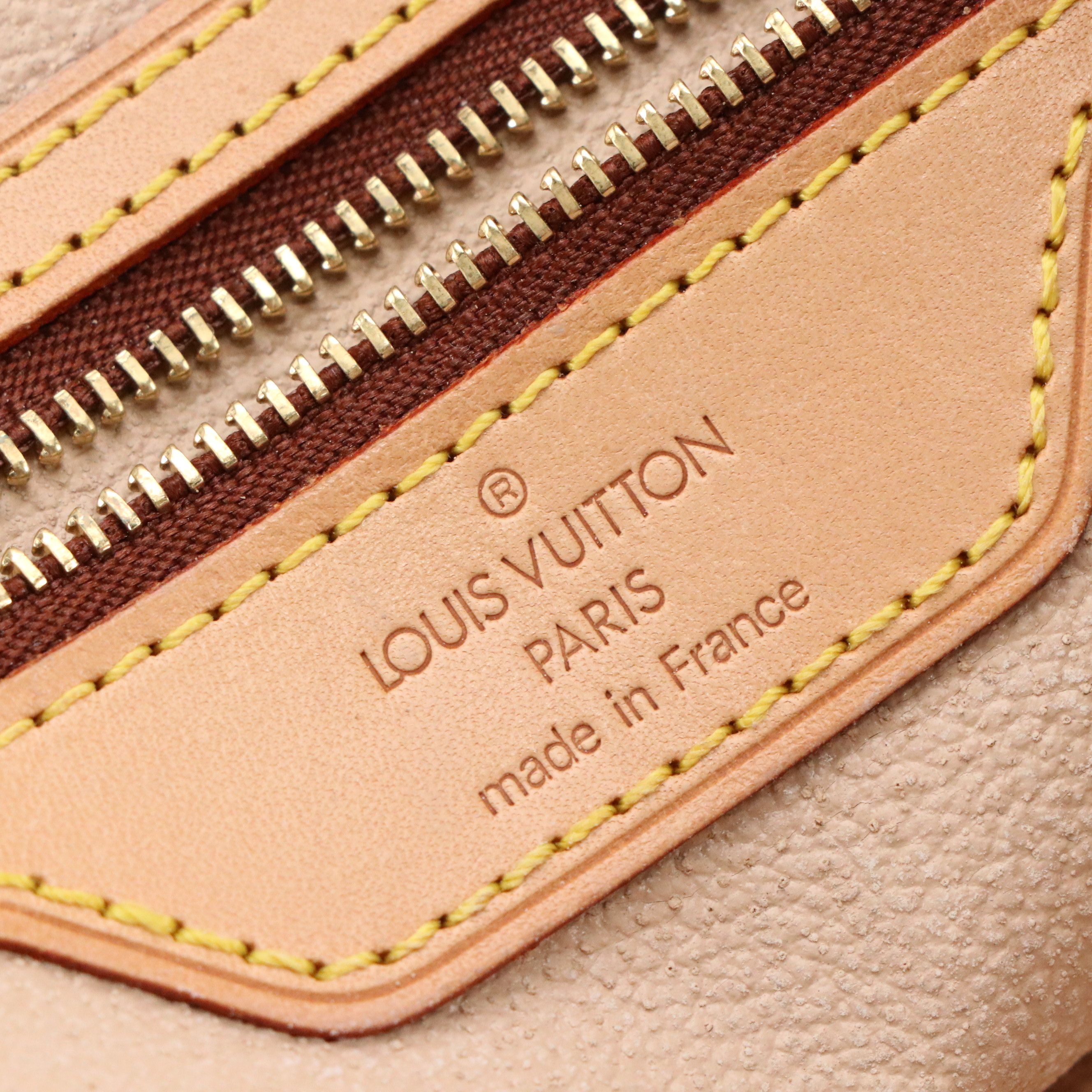 Louis Vuitton Bucket Bag GM in Monogram Canvas and Vachetta Leather