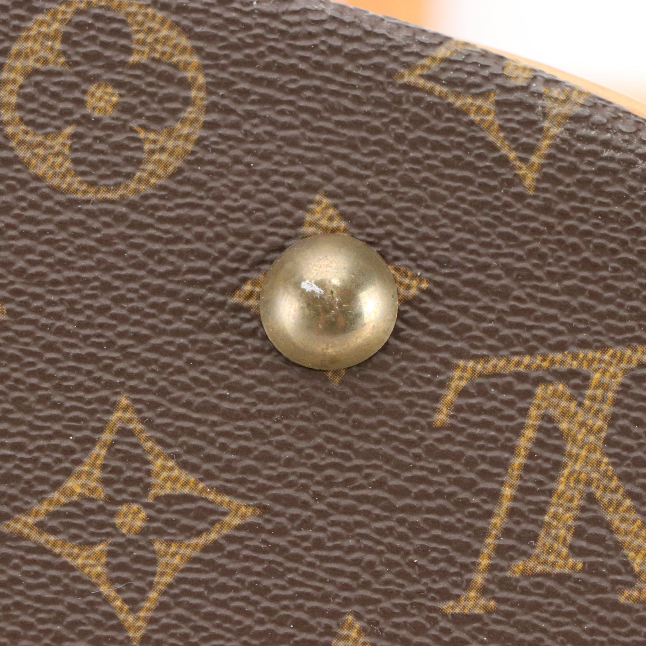 Louis Vuitton Bucket Bag GM in Monogram Canvas and Vachetta Leather