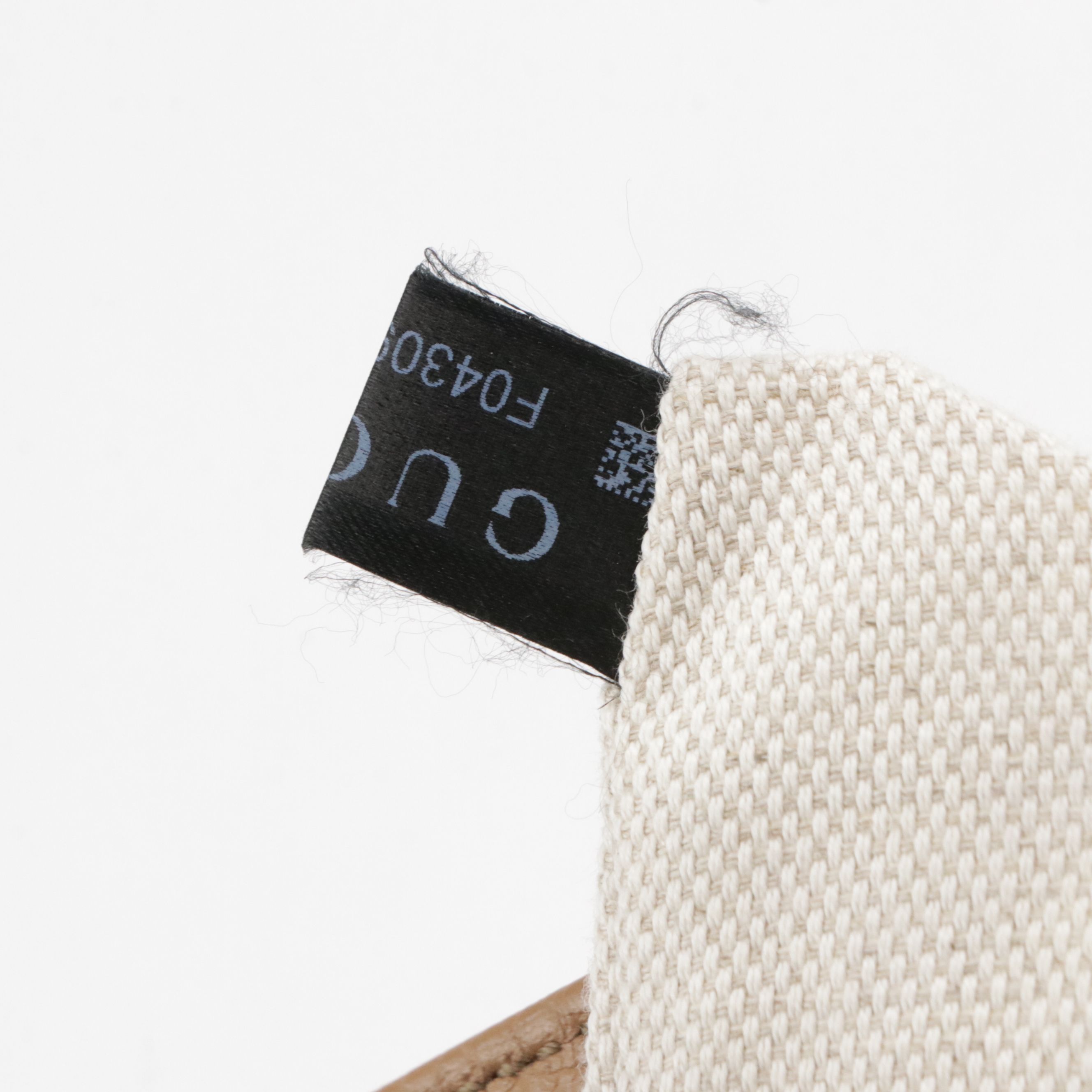 Gucci Soho Medium Chain Tote Bag in Beige Grained Calfskin Leather