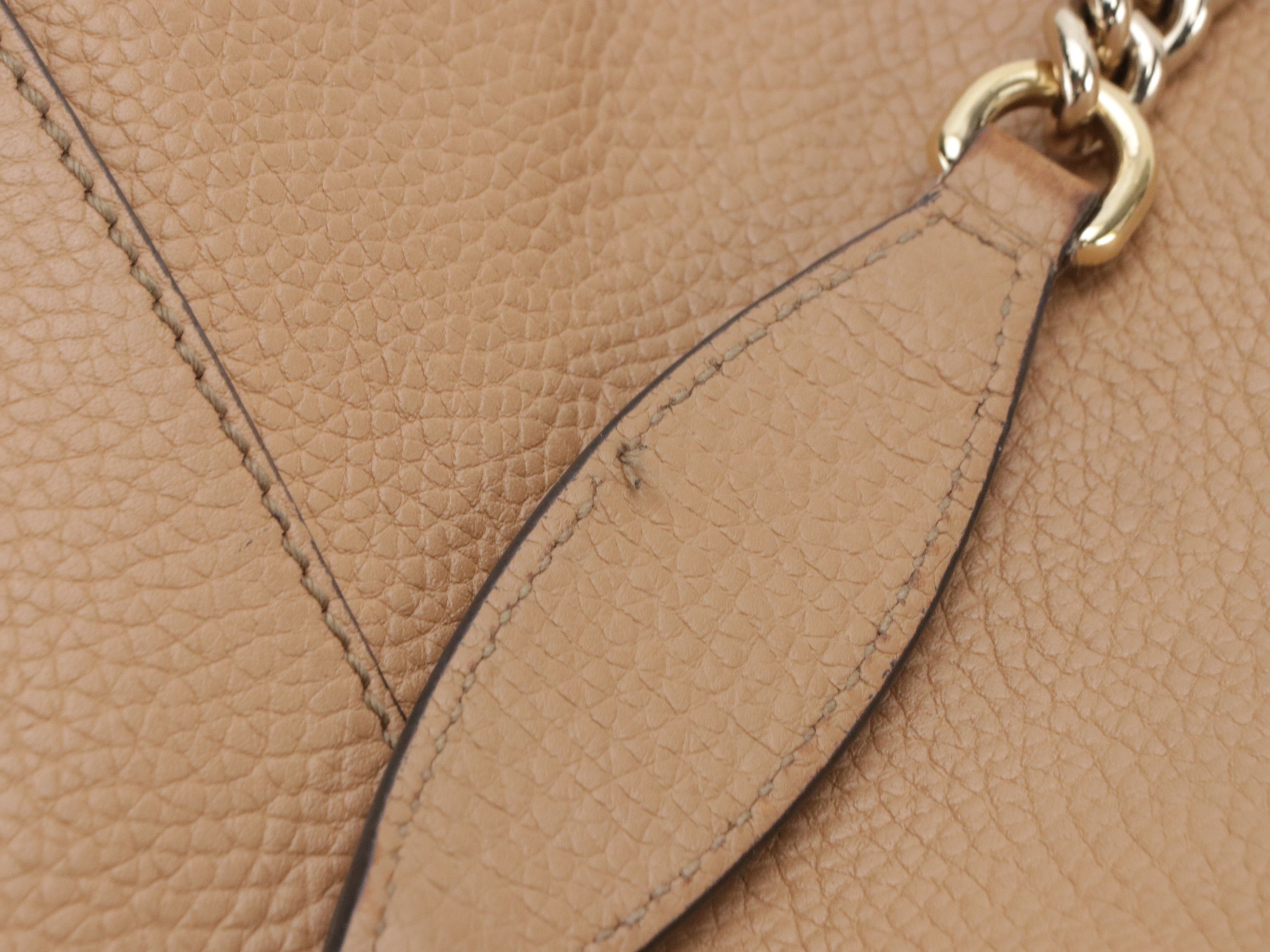 Gucci Soho Medium Chain Tote Bag in Beige Grained Calfskin Leather