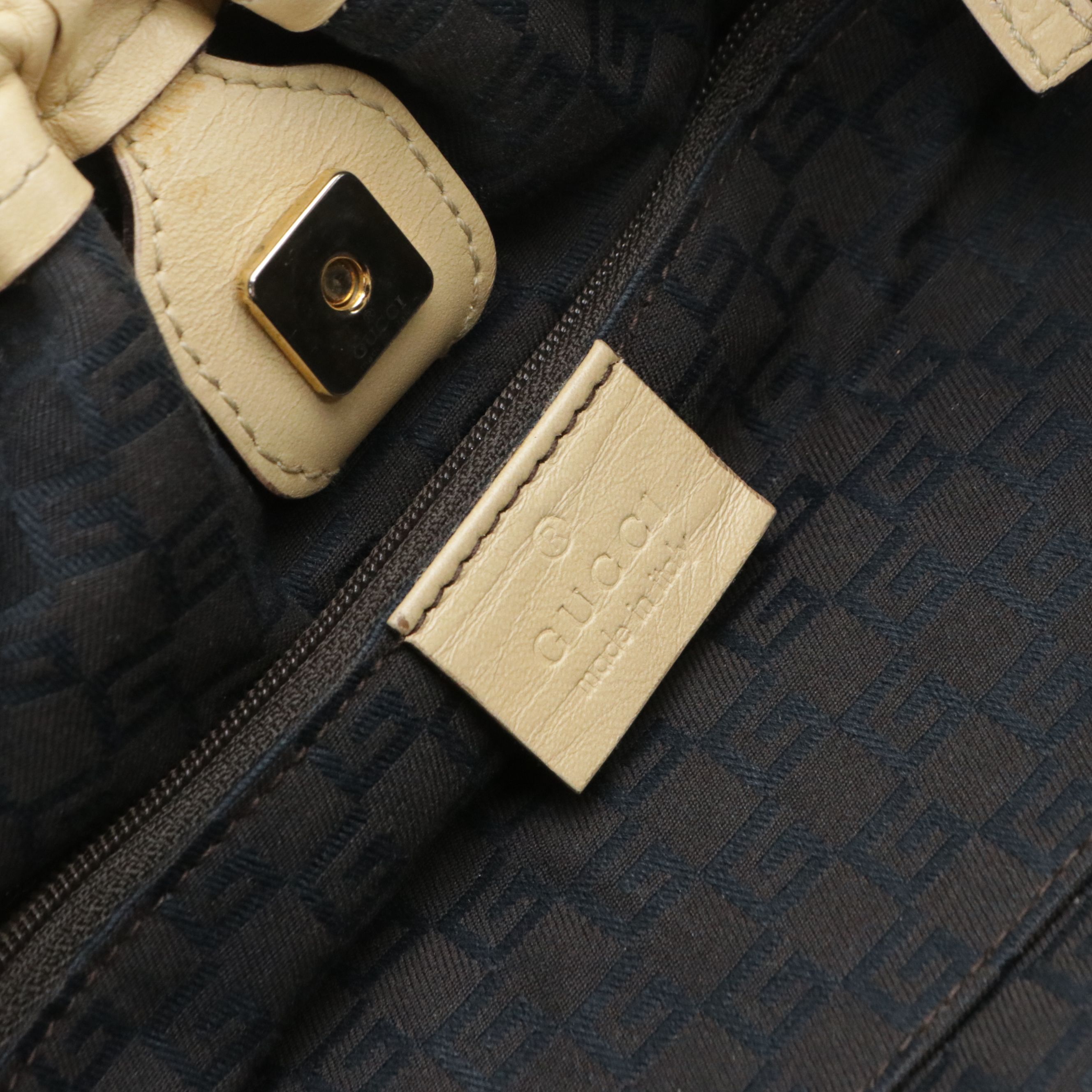 Gucci Small Hobo Shoulder Bag in Beige Calfskin Leather