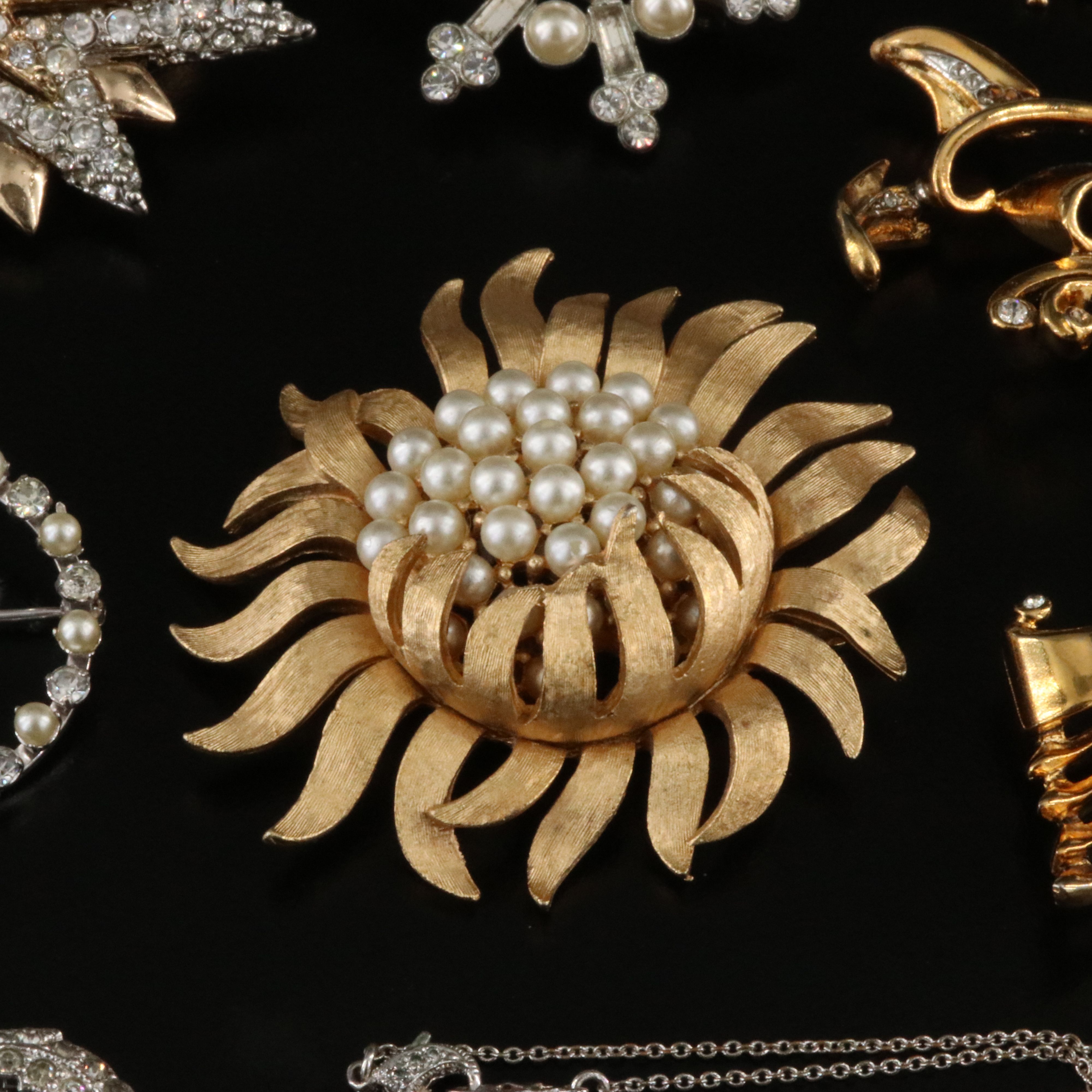 Krementz, Weiss and Duette Brooch Featured in Vintage Jewelry