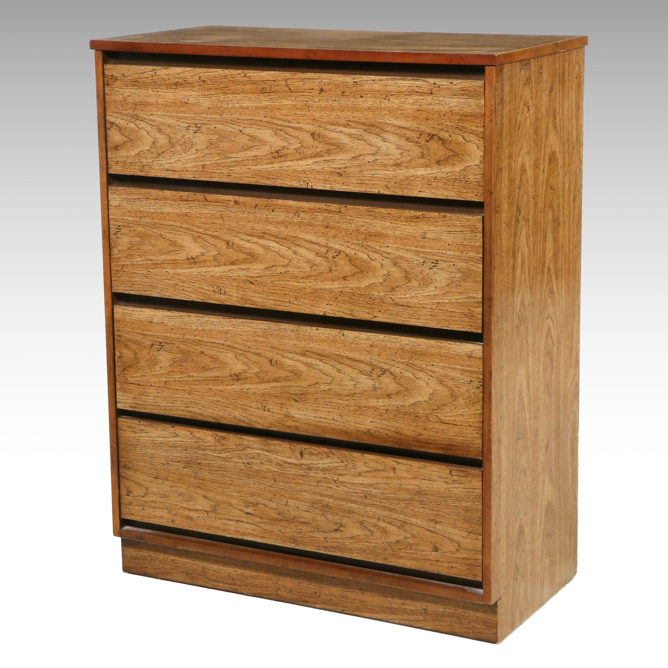 Bassett Furniture Contemporary Oak Four-Drawer Chest, Late 20th Century