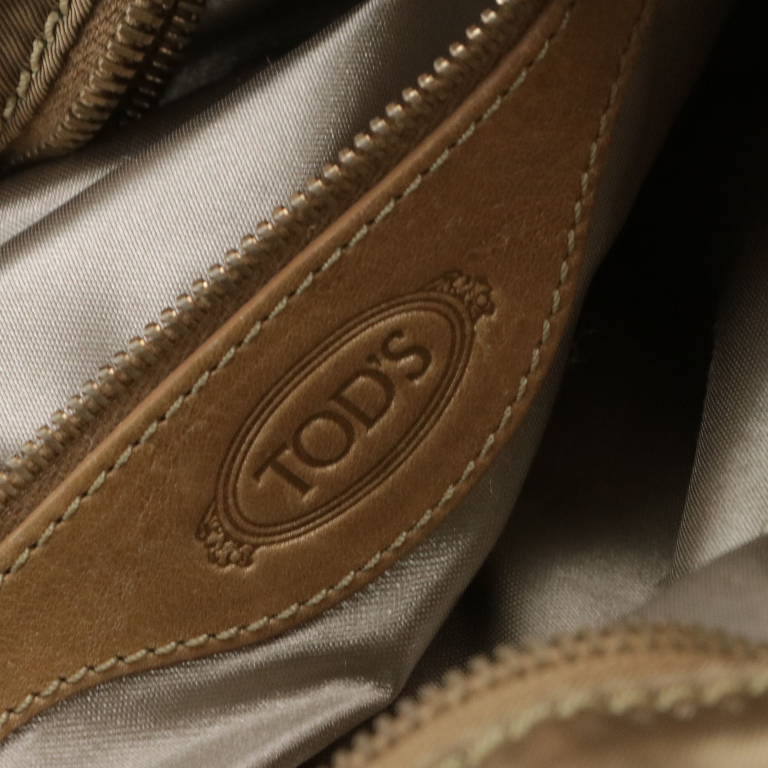 Tod's Pashmy Zip Tote Bag in Bronze Nylon and Leather