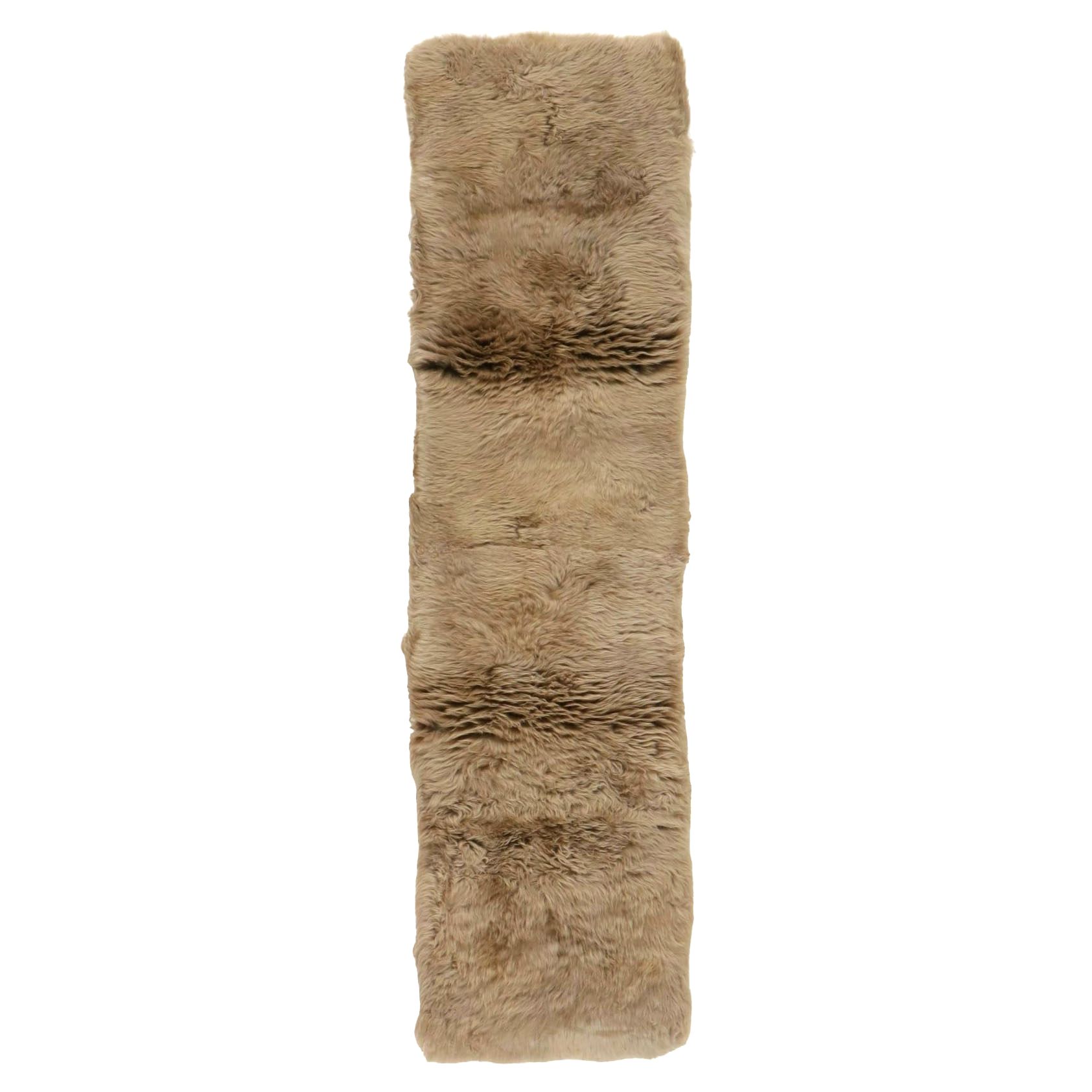 6' New Zealand Sheepskin Carpet Runner in Mocha