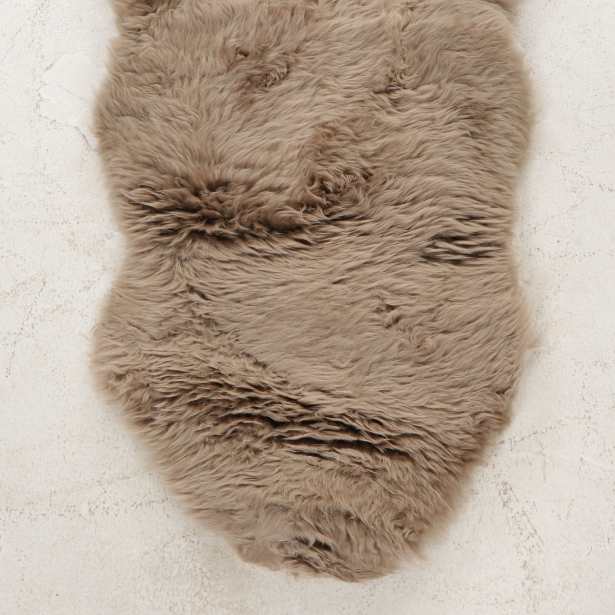6' New Zealand Sheepskin Carpet Runner in Mocha