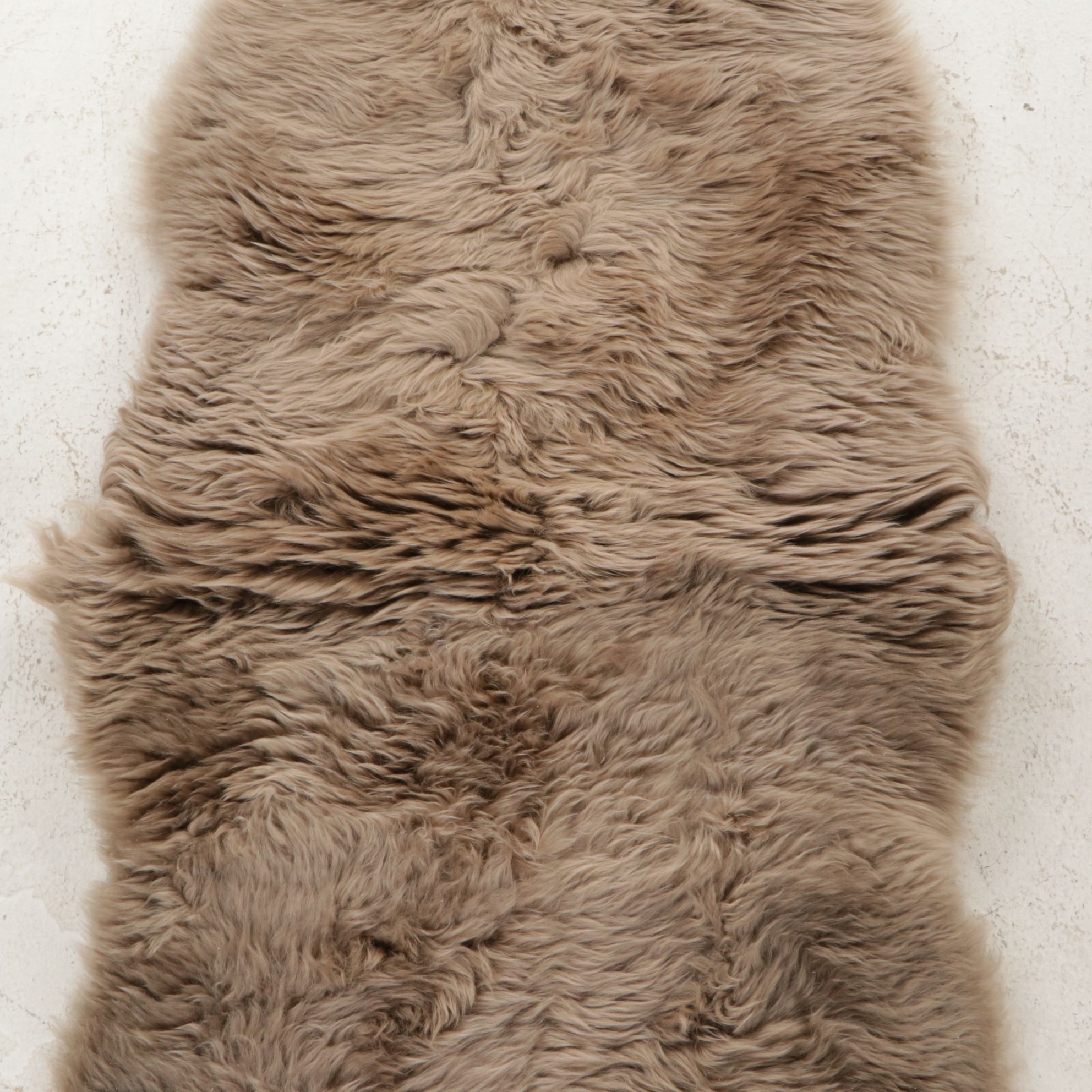 6' New Zealand Sheepskin Carpet Runner in Mocha