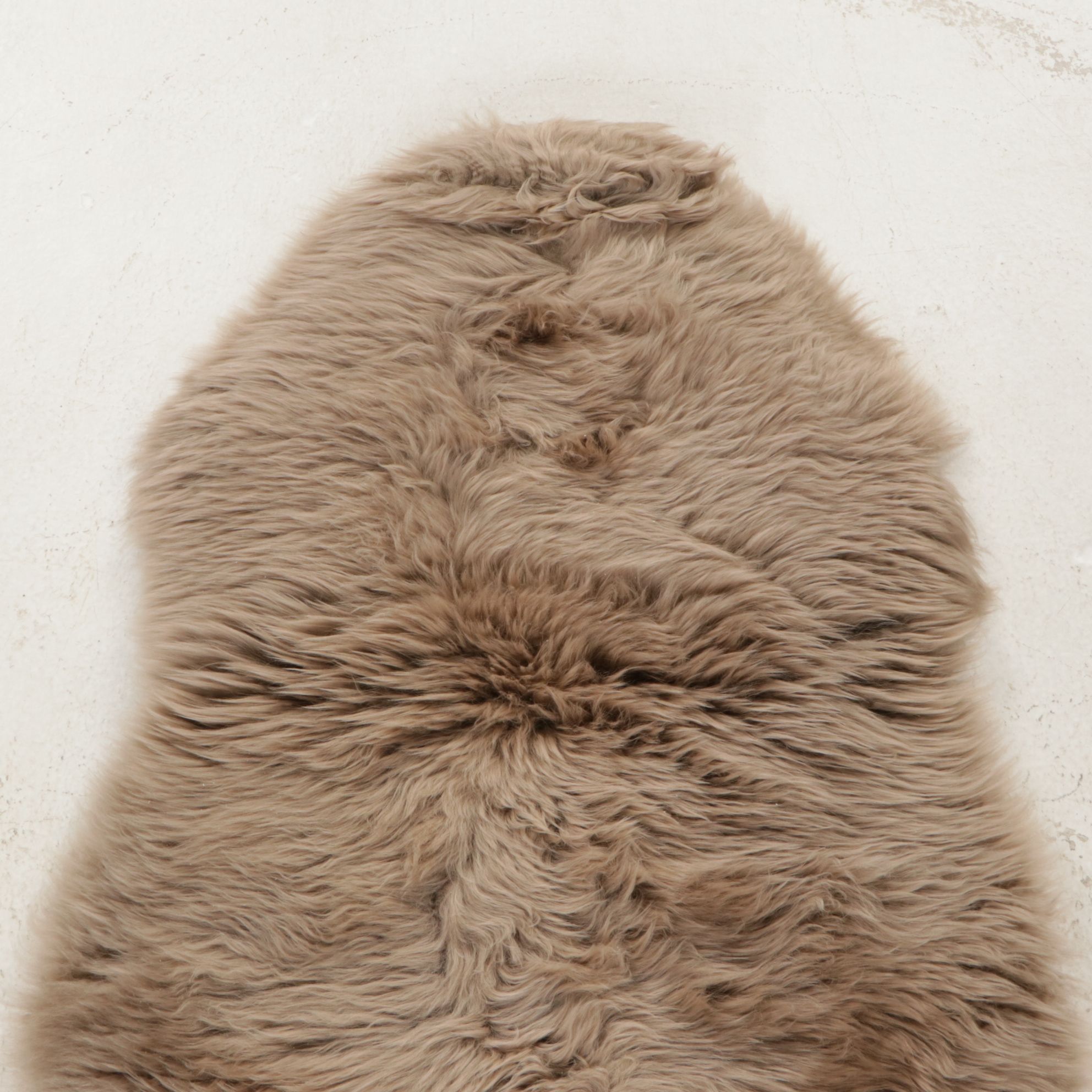 6' New Zealand Sheepskin Carpet Runner in Mocha