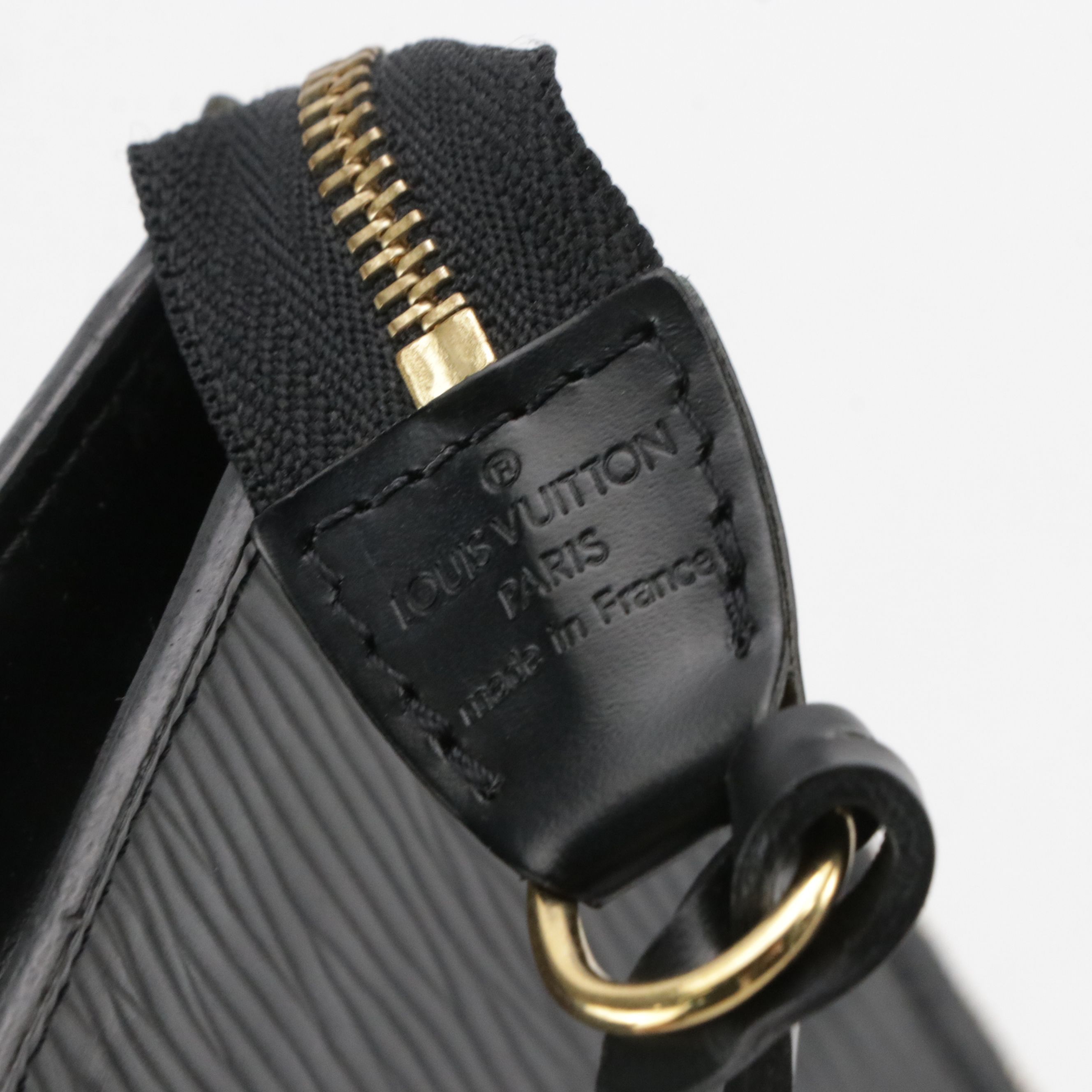 Louis Vuitton Pochette Accessoires in Noir Epi Leather