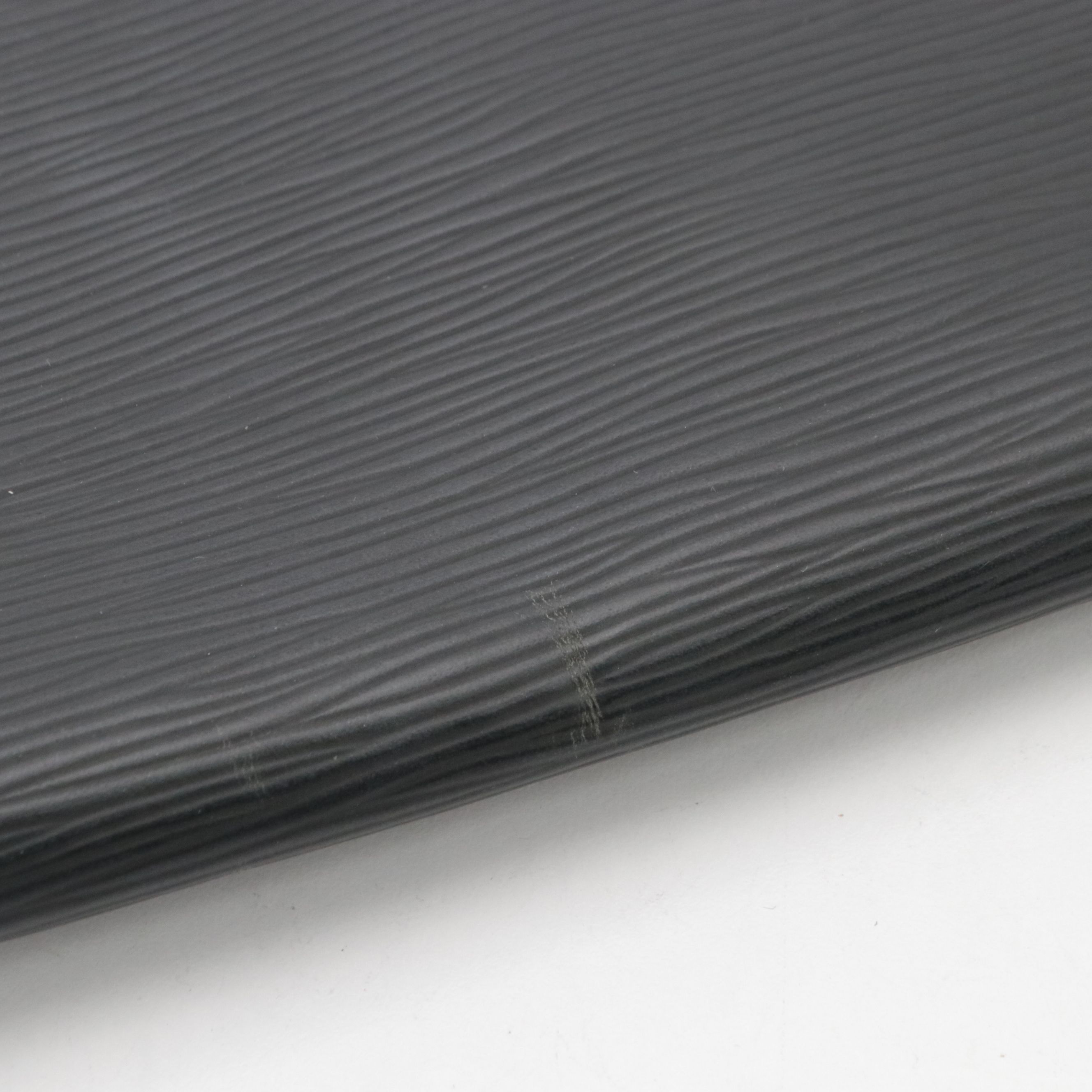 Louis Vuitton Pochette Accessoires in Noir Epi Leather