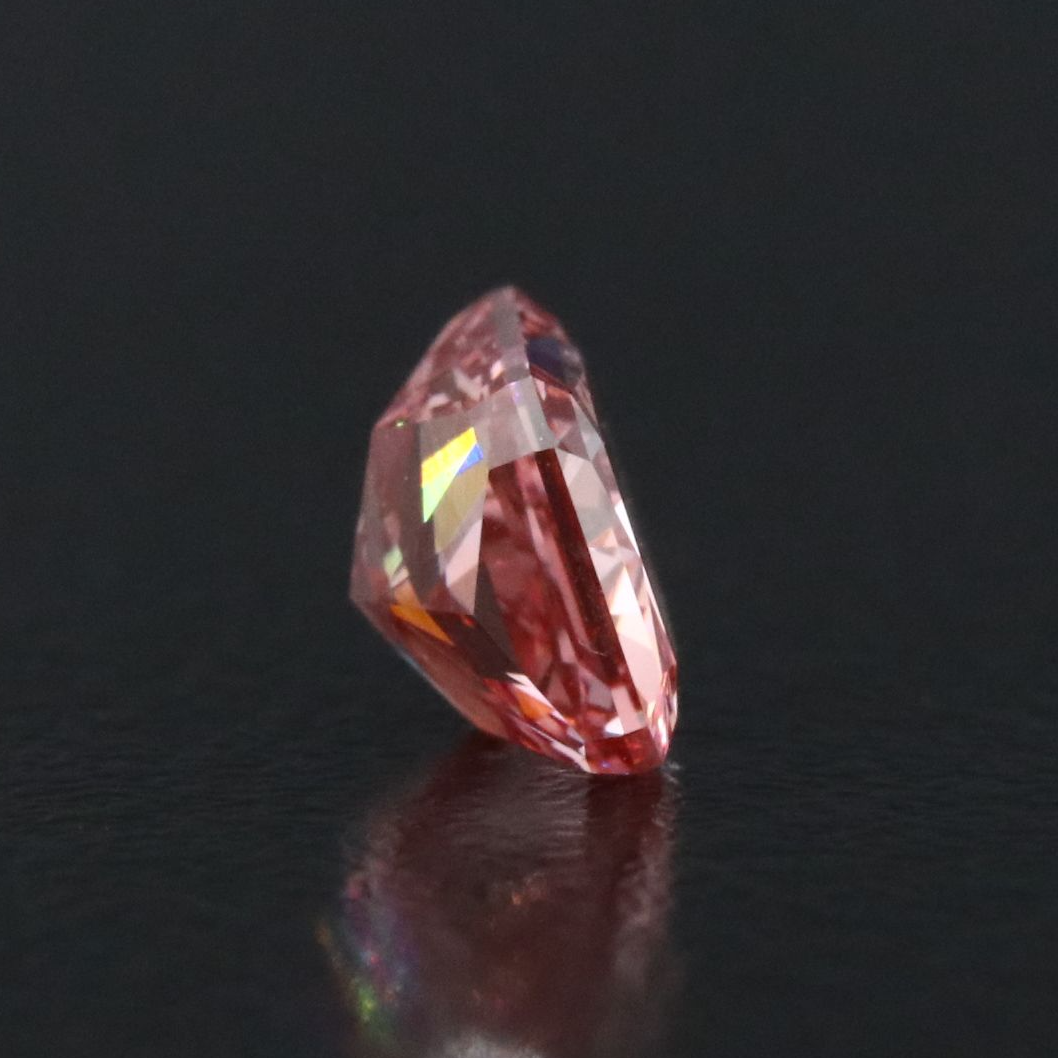 Loose 1.01 CT Fancy Vivid Pink Lab Grown Diamond with IGI Report