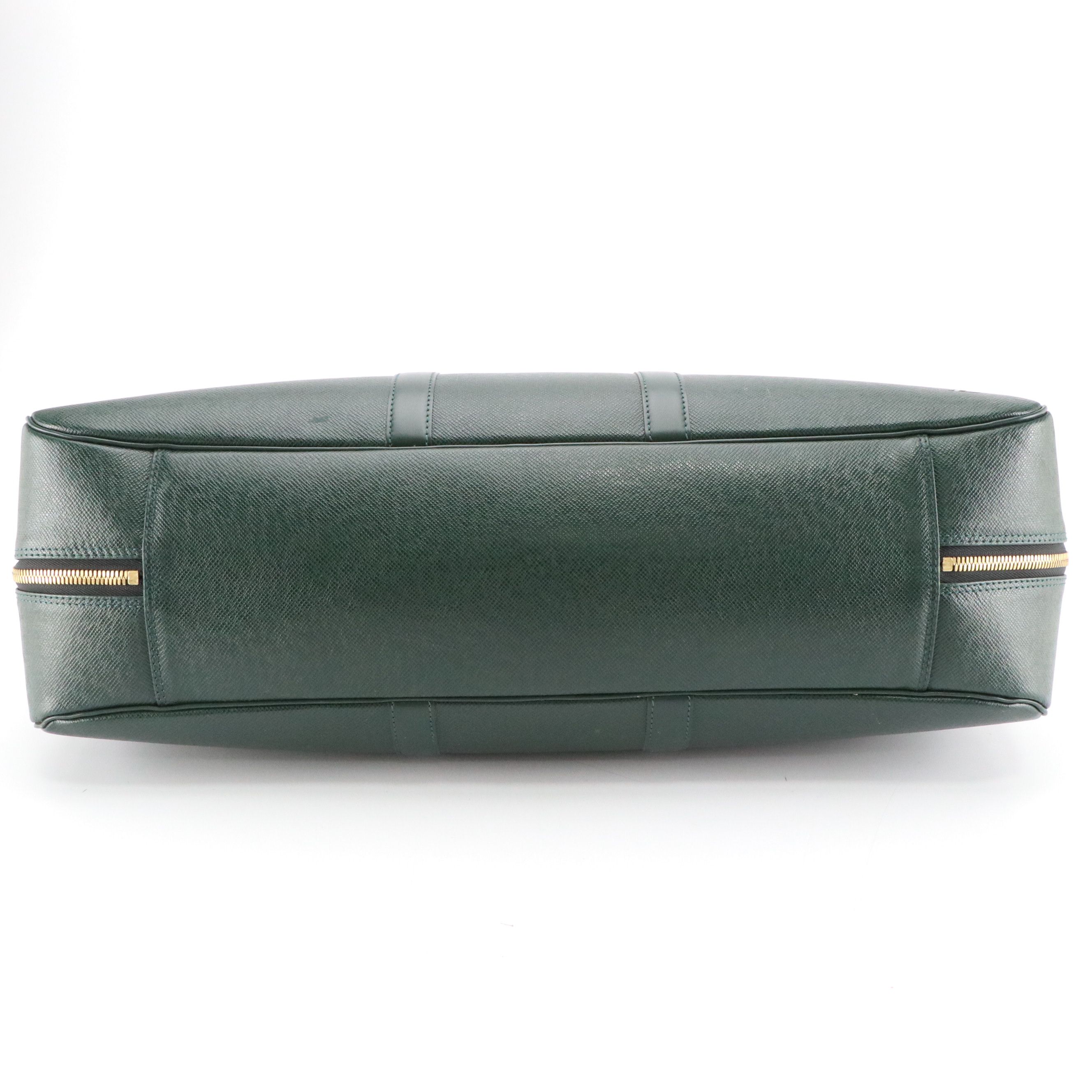 Louis Vuitton Helanga 1 Poche Travel Bag in Green Taïga Leather with Garment Bag