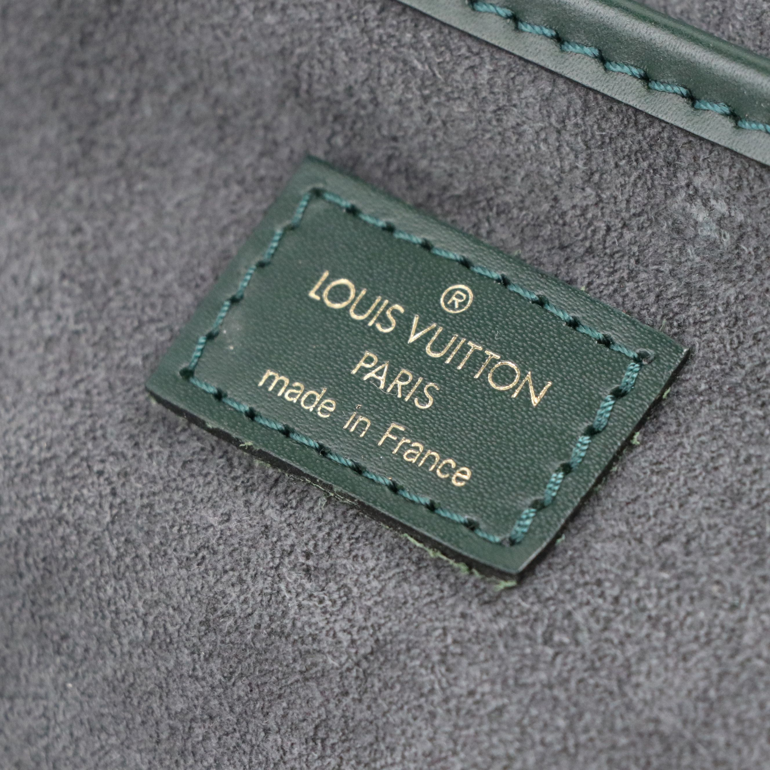 Louis Vuitton Helanga 1 Poche Travel Bag in Green Taïga Leather with Garment Bag