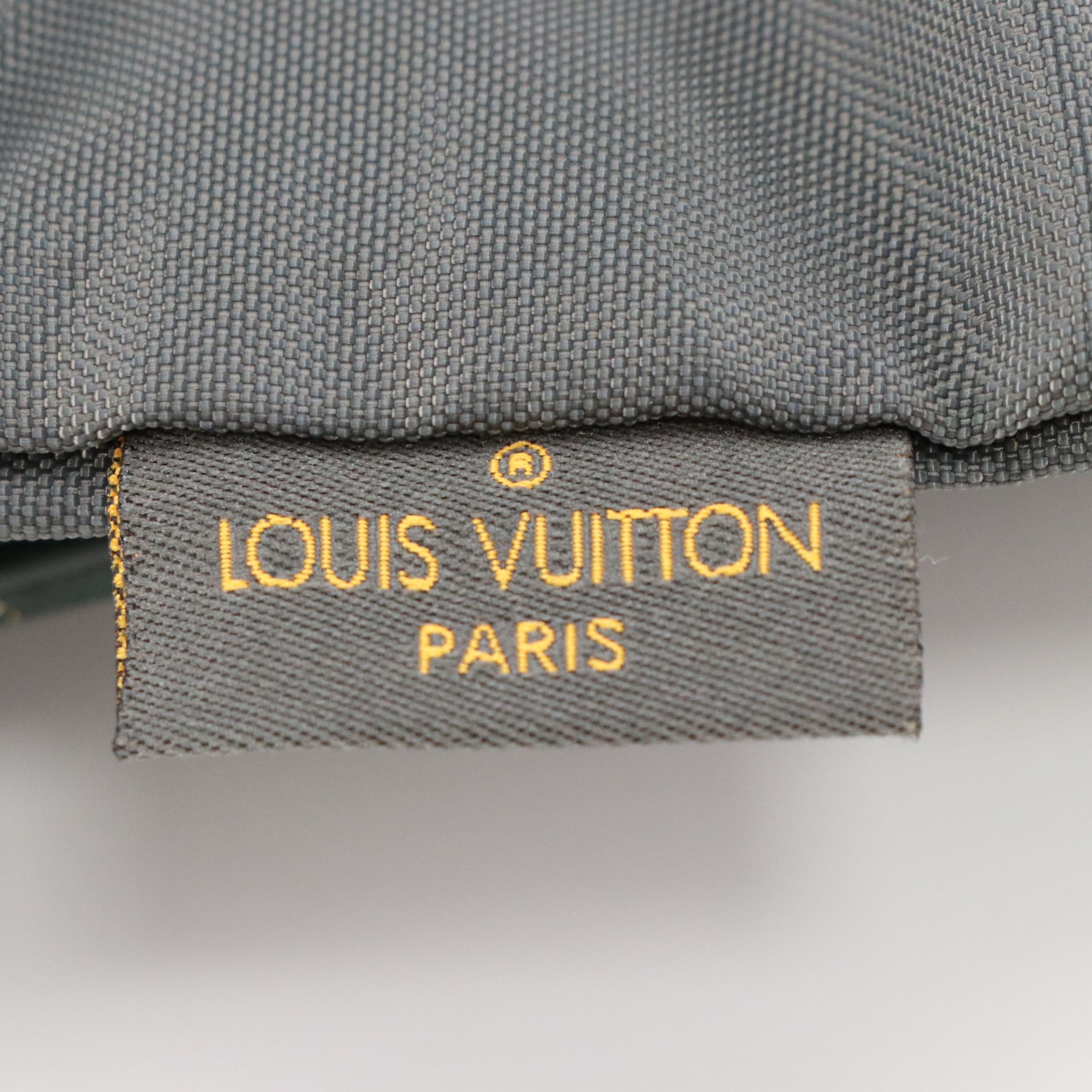 Louis Vuitton Helanga 1 Poche Travel Bag in Green Taïga Leather with Garment Bag