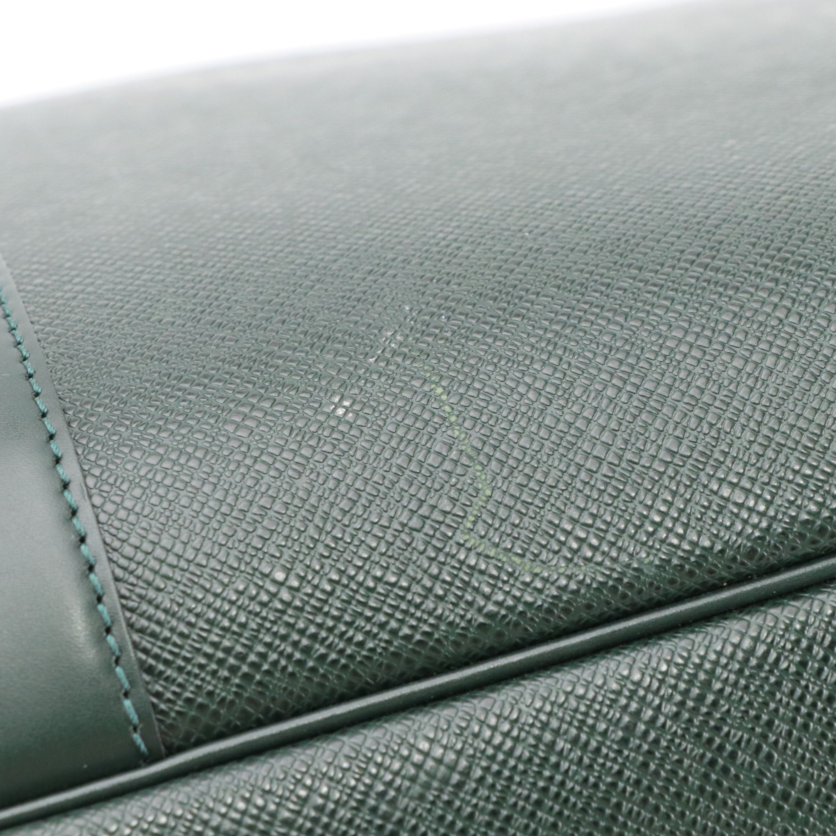 Louis Vuitton Helanga 1 Poche Travel Bag in Green Taïga Leather with Garment Bag