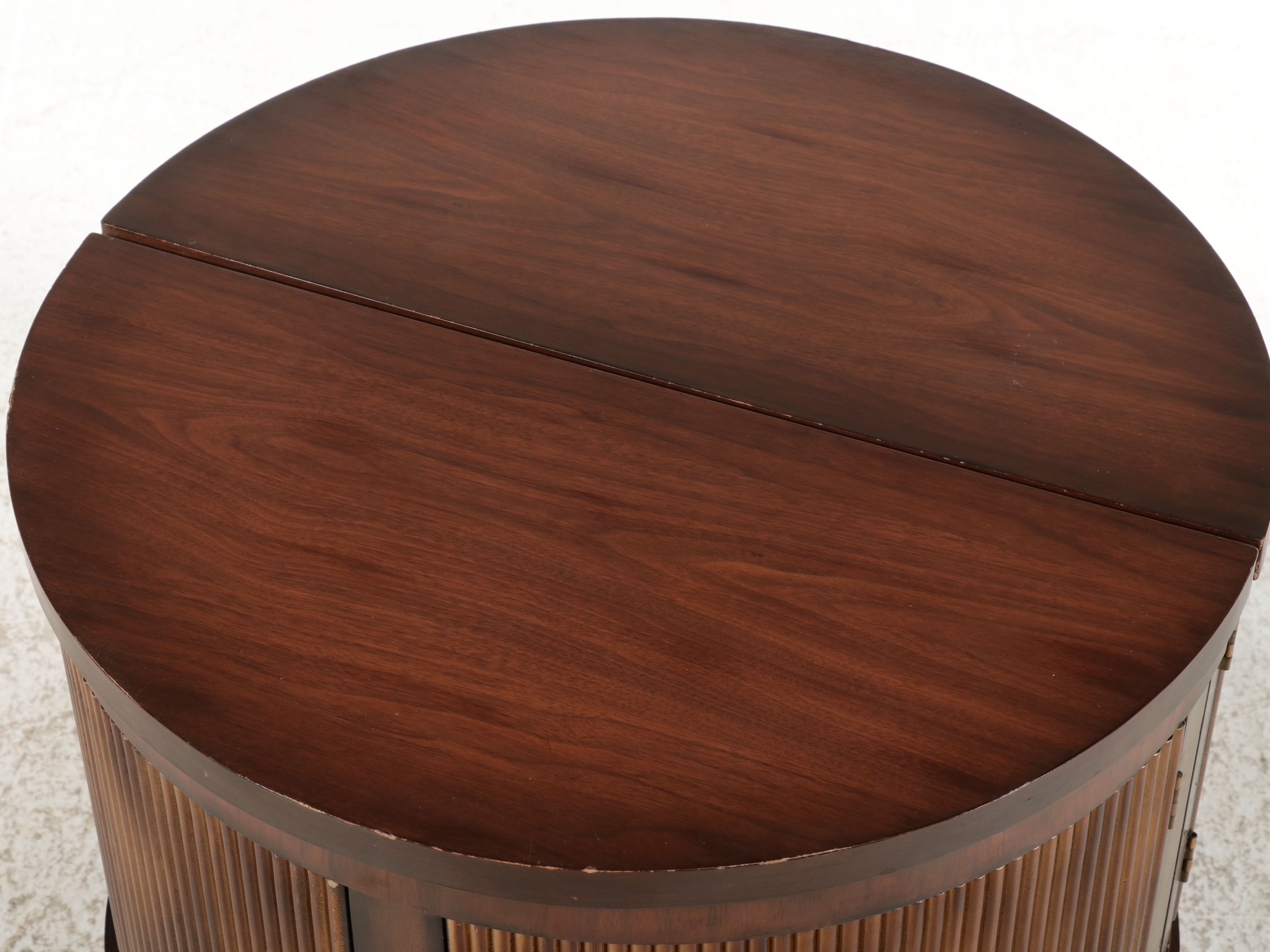 Pair of Hepplewhite Style Reeded Commode Tables, Mid-20th Century