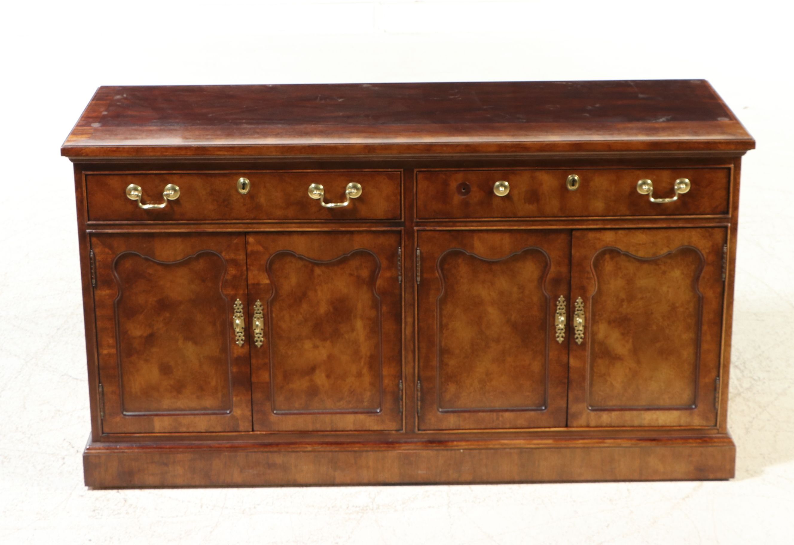 Thomasville Mahogany Collection Chippendale Style China Cabinet, 1980