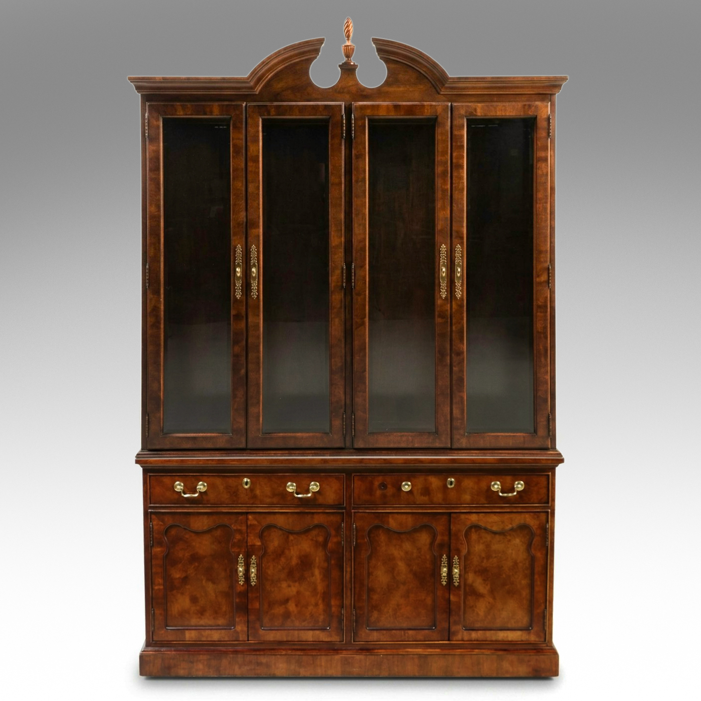 Thomasville Mahogany Collection Chippendale Style China Cabinet, 1980