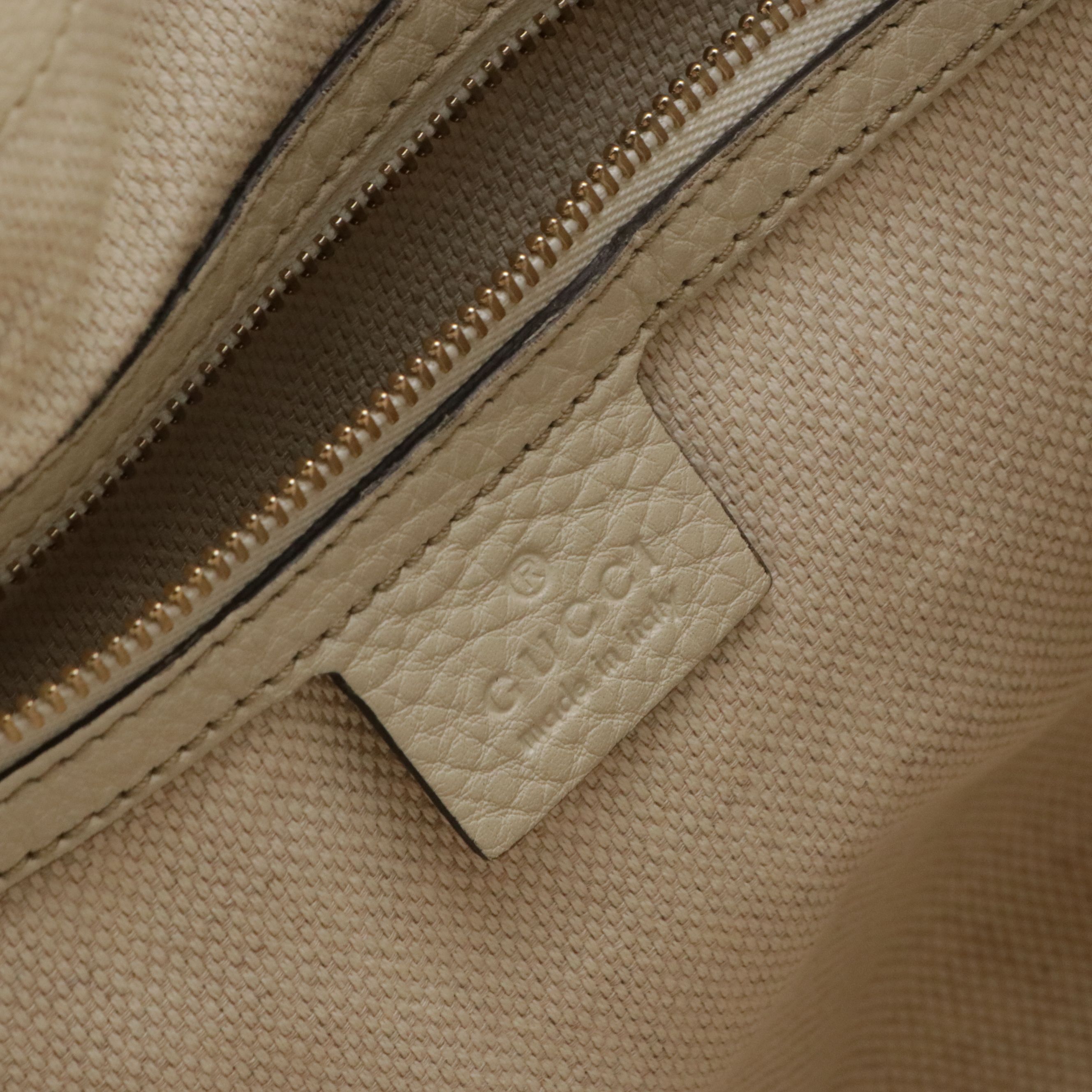 Gucci Soho Tassel Hobo Tote Bag in White Grained Calfskin Leather