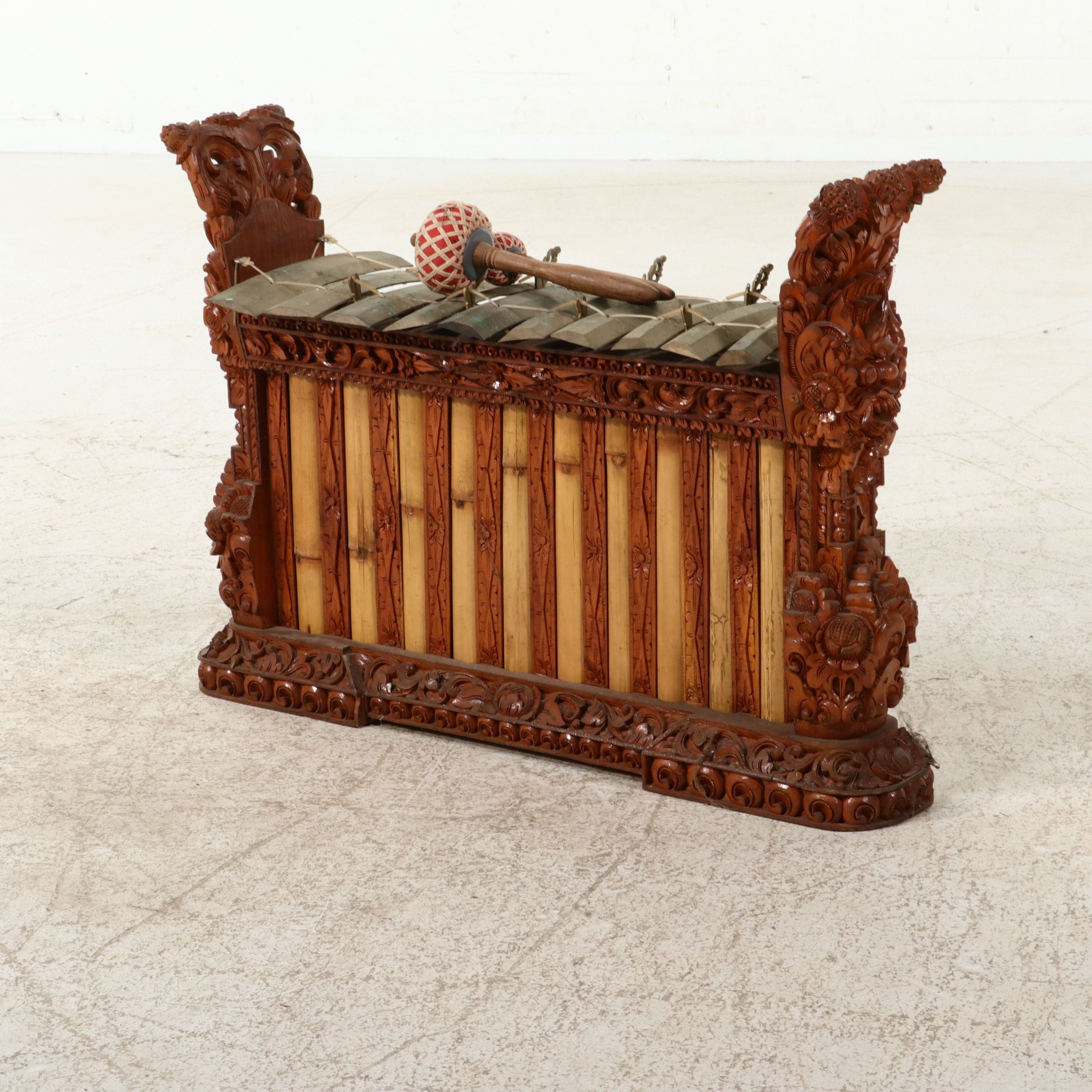 Balinese Gamelan Gangsa Pemadé Metallophone, 20th century