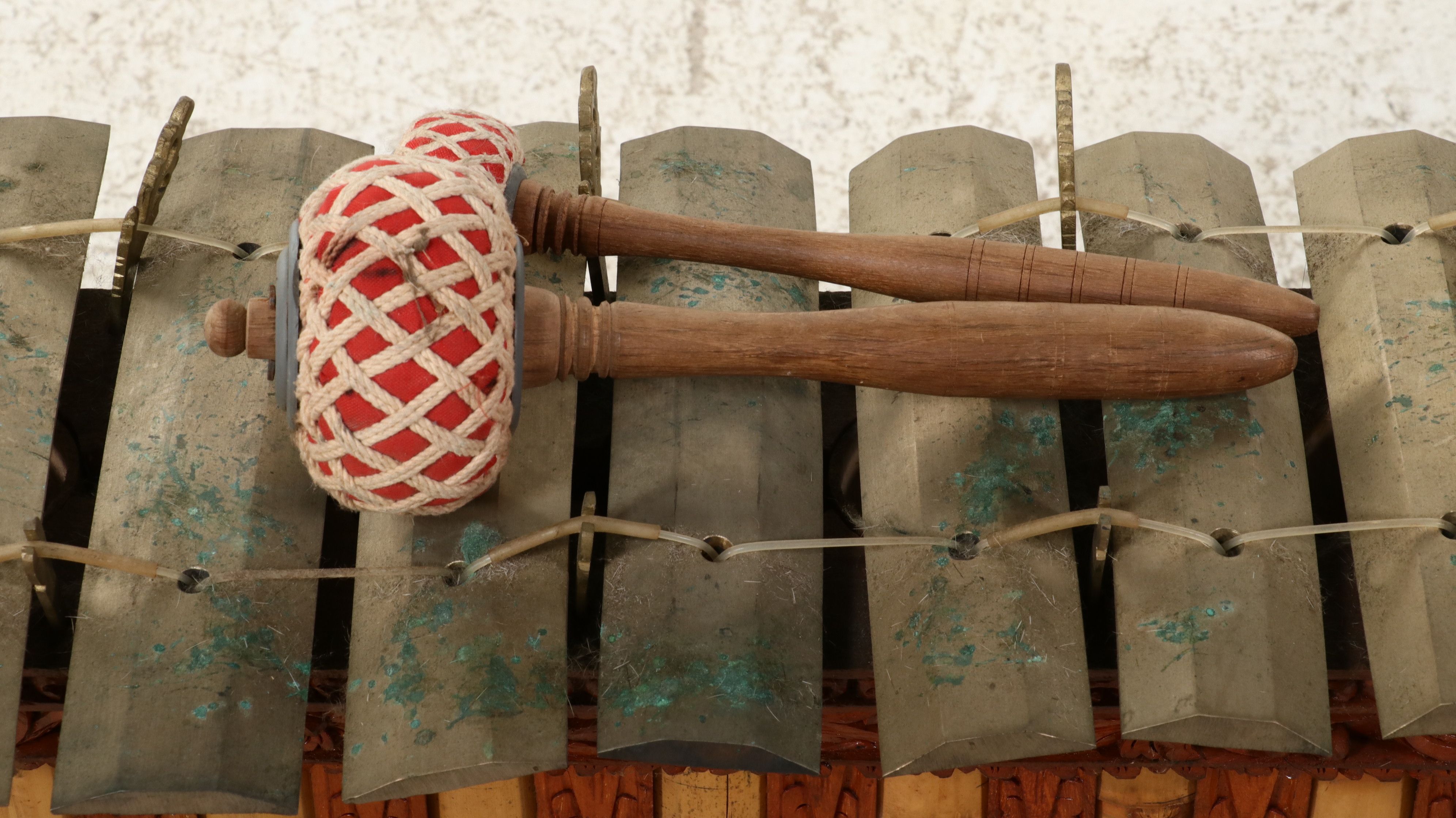 Balinese Gamelan Gangsa Pemadé Metallophone, 20th century