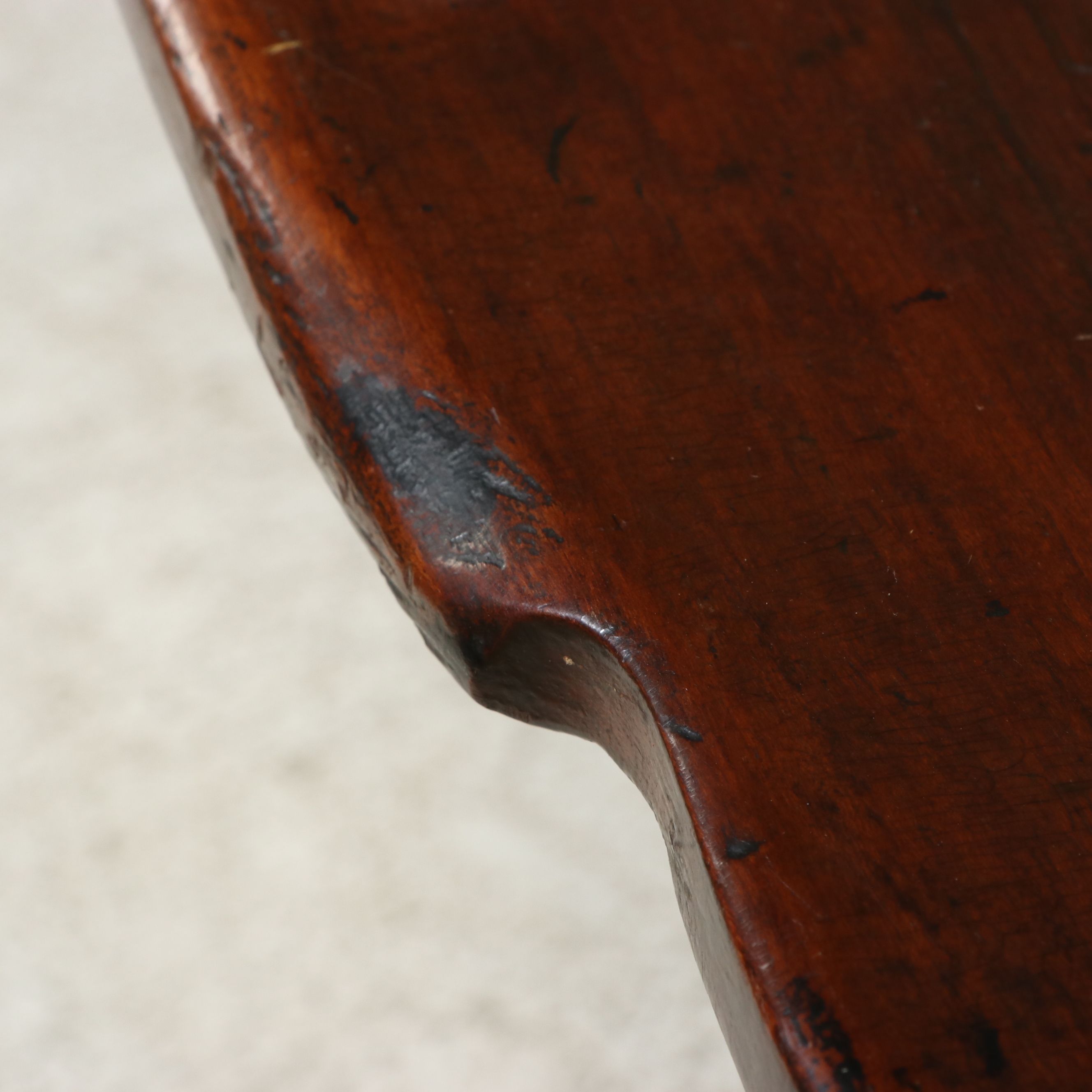 Federal Style Mahogany Tilt-Top Table