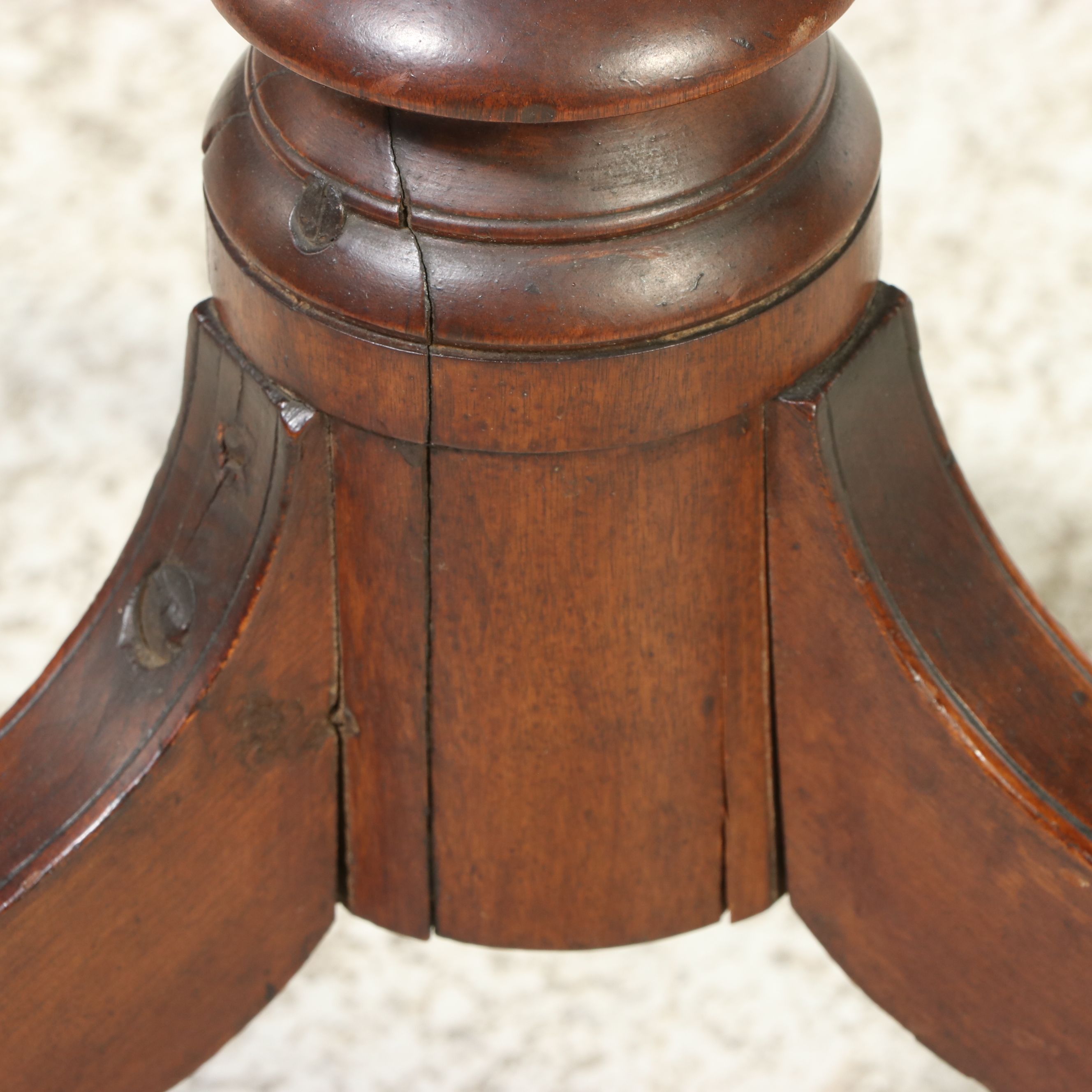 Federal Style Mahogany Tilt-Top Table