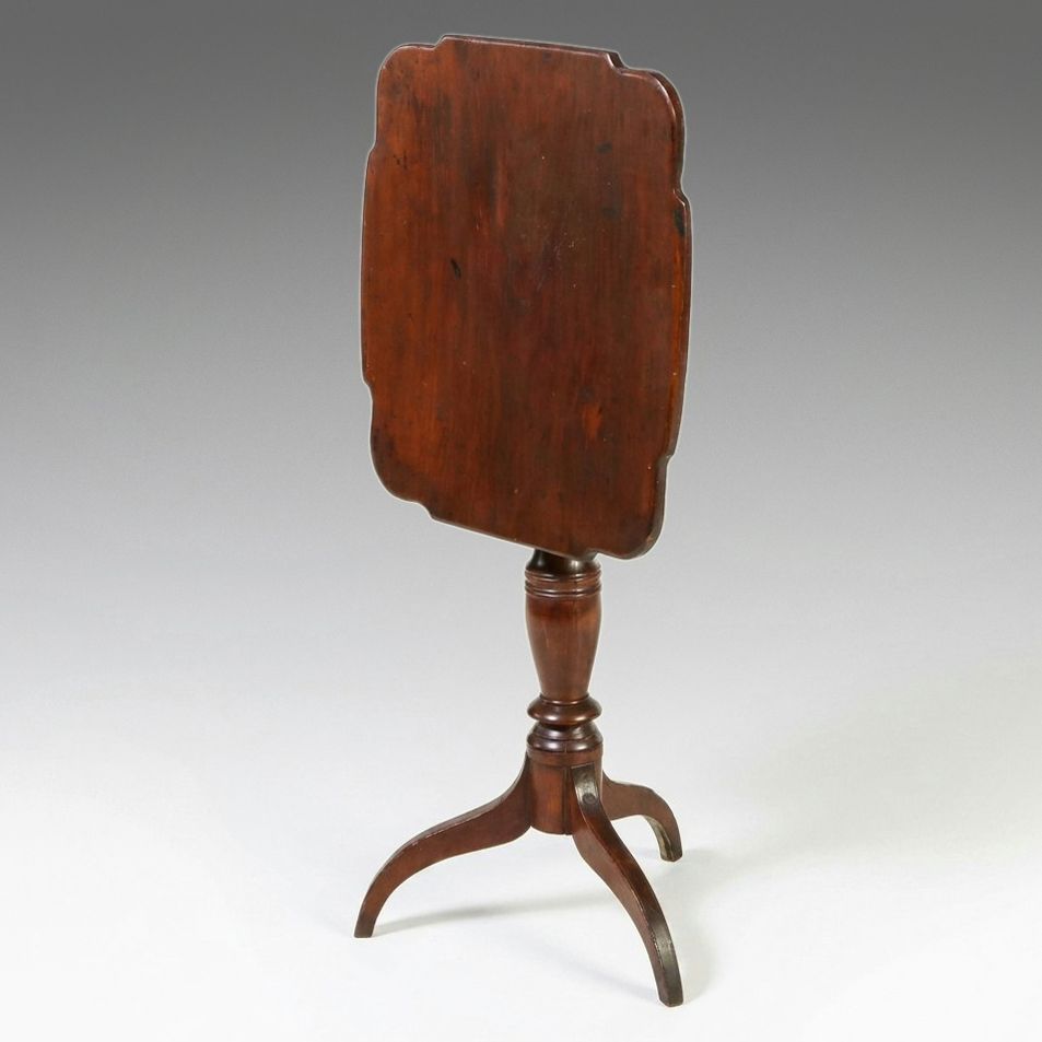 Federal Style Mahogany Tilt-Top Table