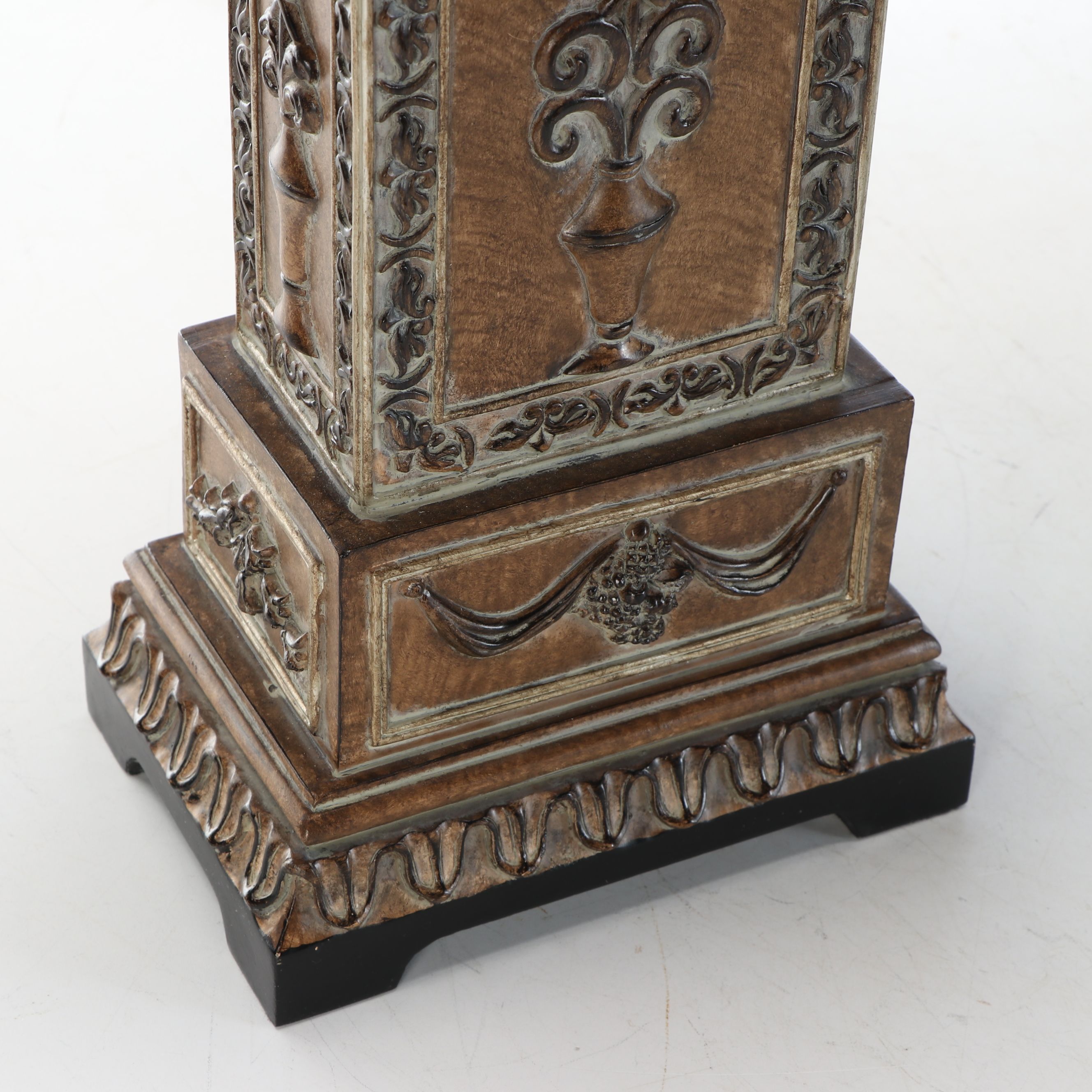 Neoclassical Style Ceramic Table Lamps with Faux Alligator Lamp Shades