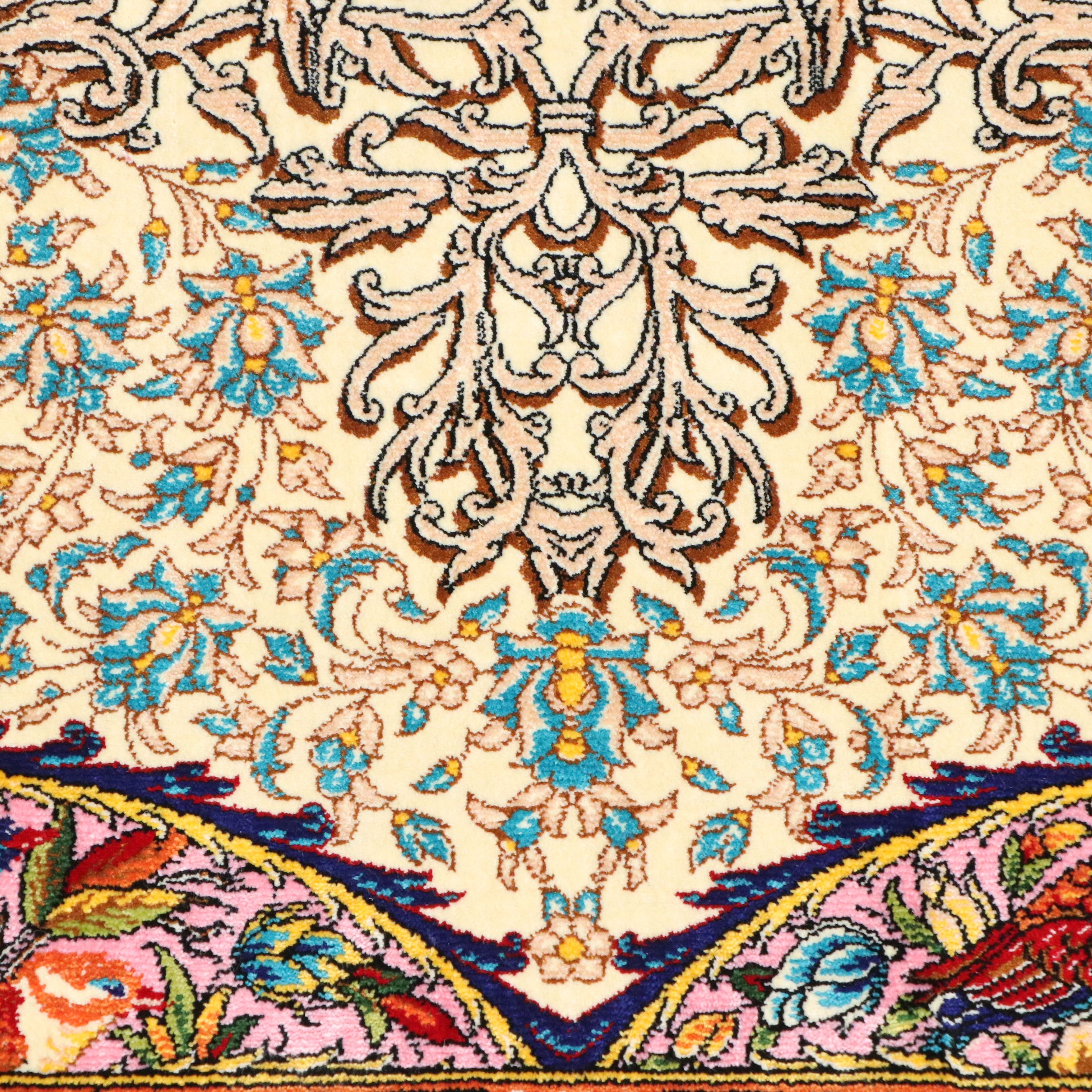 2´8 x 4´6 Power Loomed Turkish Peacock and Animal Pictorial Art Silk Accent Rug
