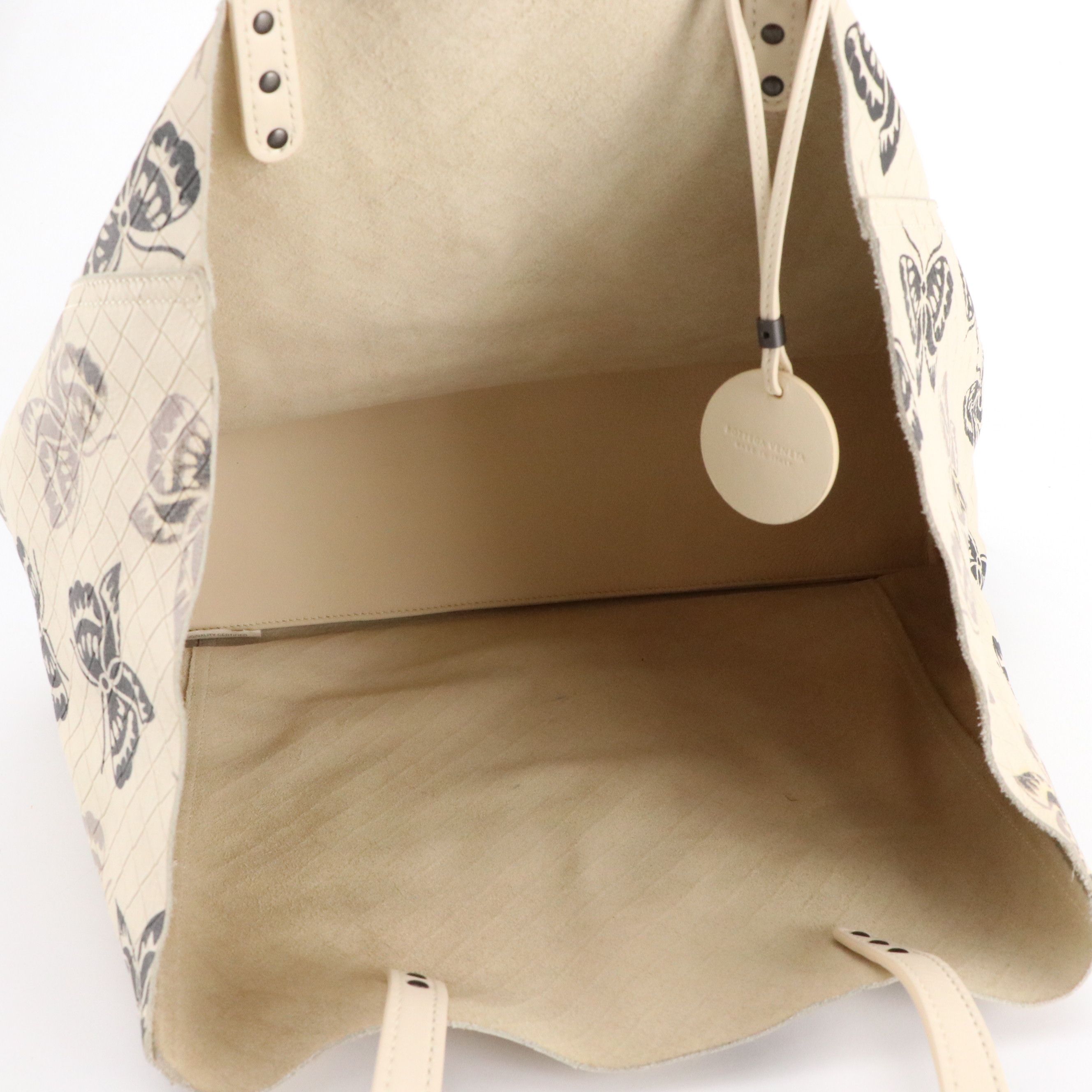 Bottega Veneta Shoulder Tote in Butterfly Printed Ivory Intreccio Mirage Leather